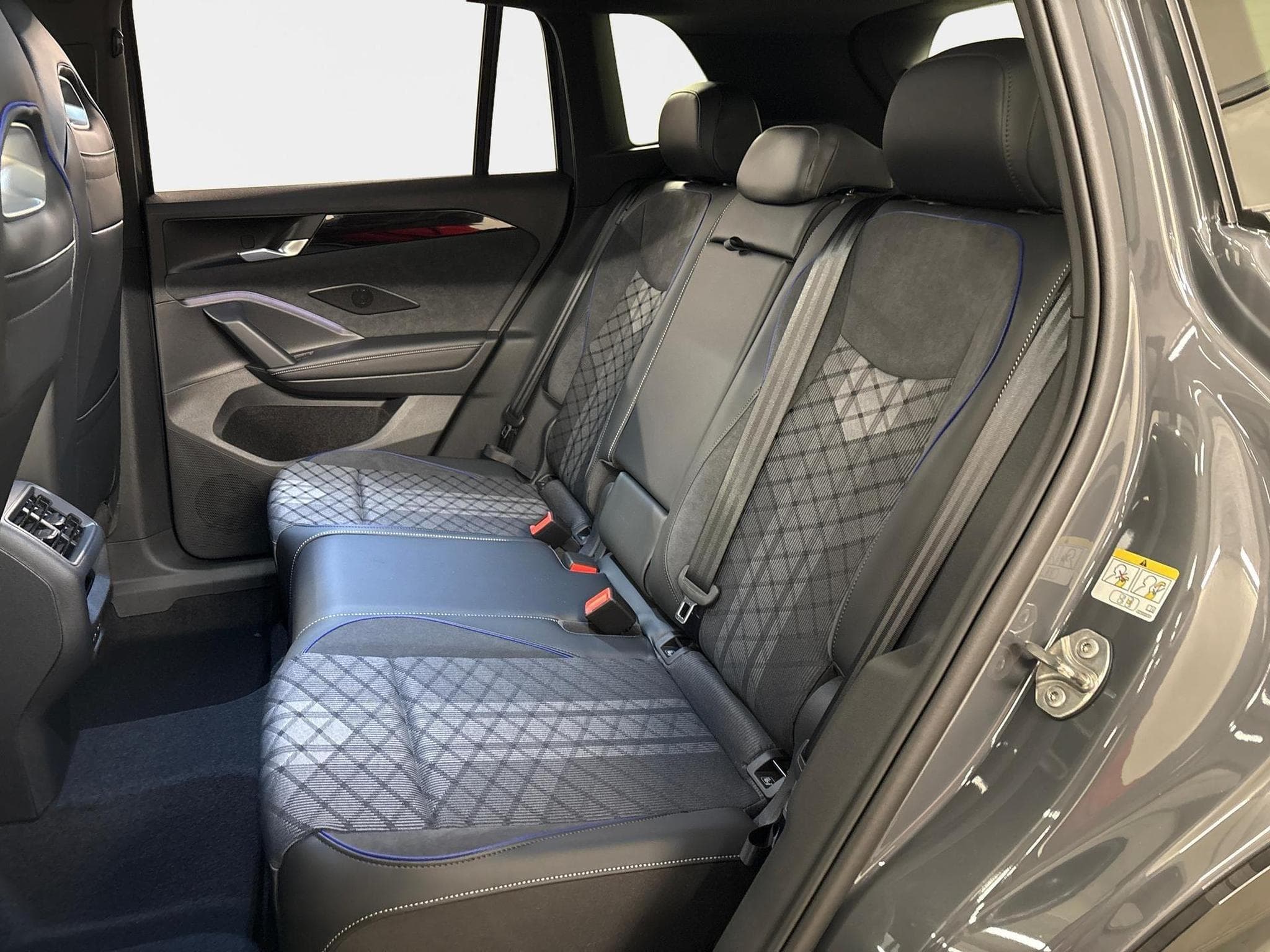 VW Tiguan R-Line (2026) - Foto 21
