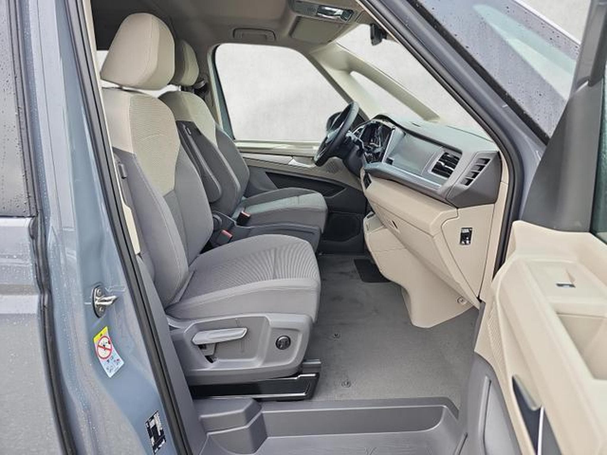 VW T7 Edition lang (2026) - Photo 10