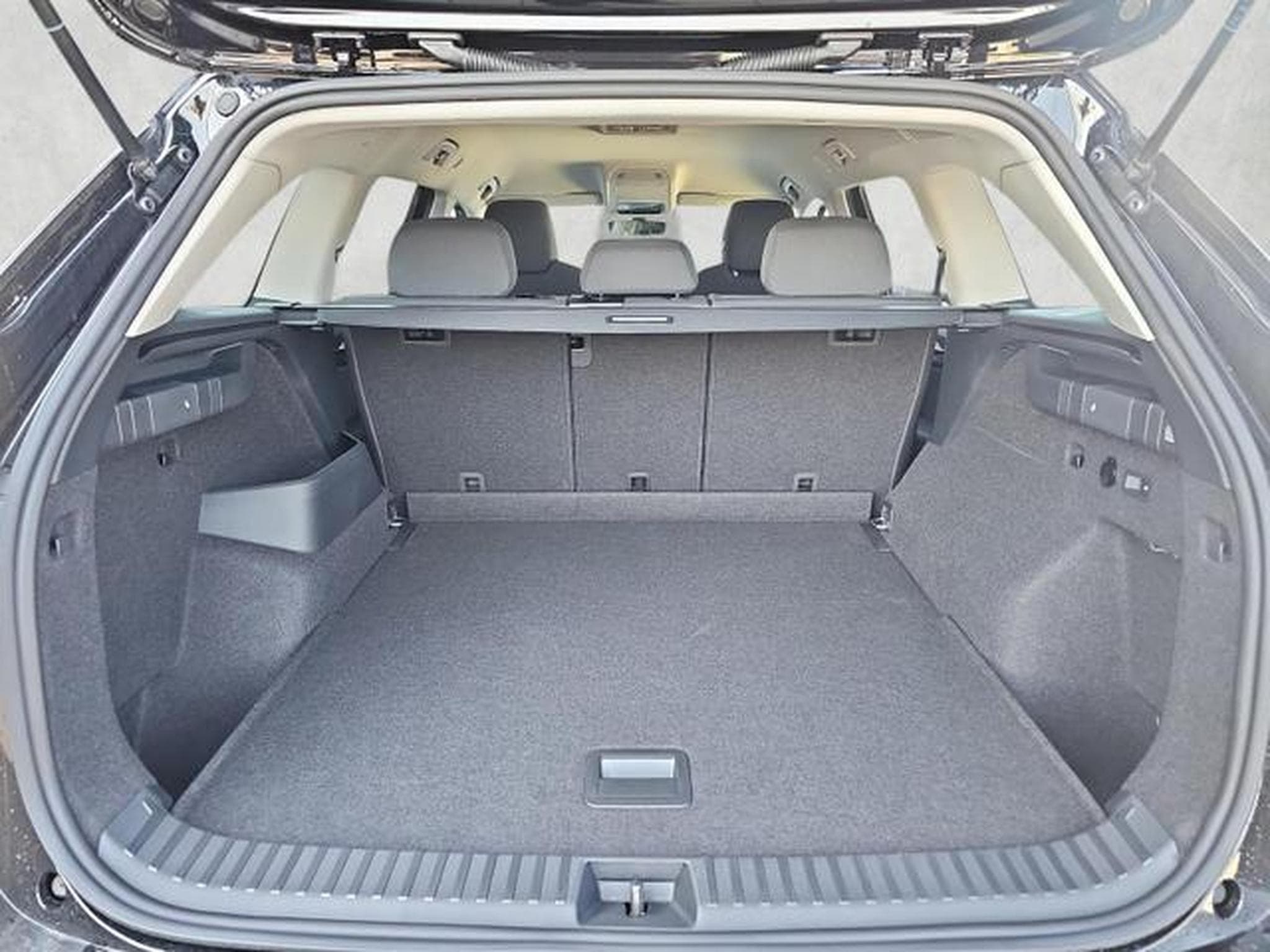 Skoda Kodiaq 2.0 TDI 110 kW Selection (2026) - Photo 14