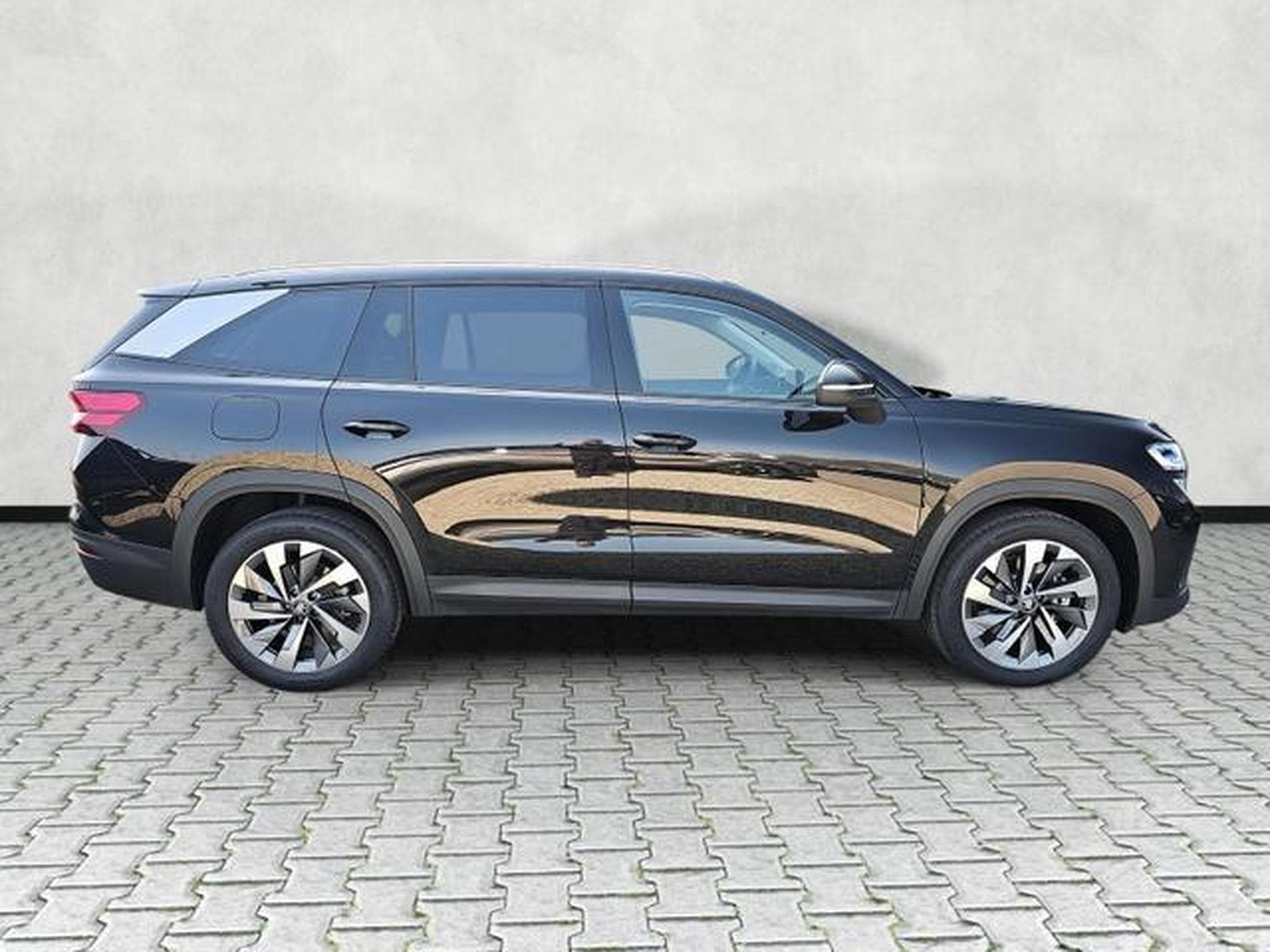 Skoda Kodiaq 2.0 TDI 110 kW Selection (2026) - Photo 8