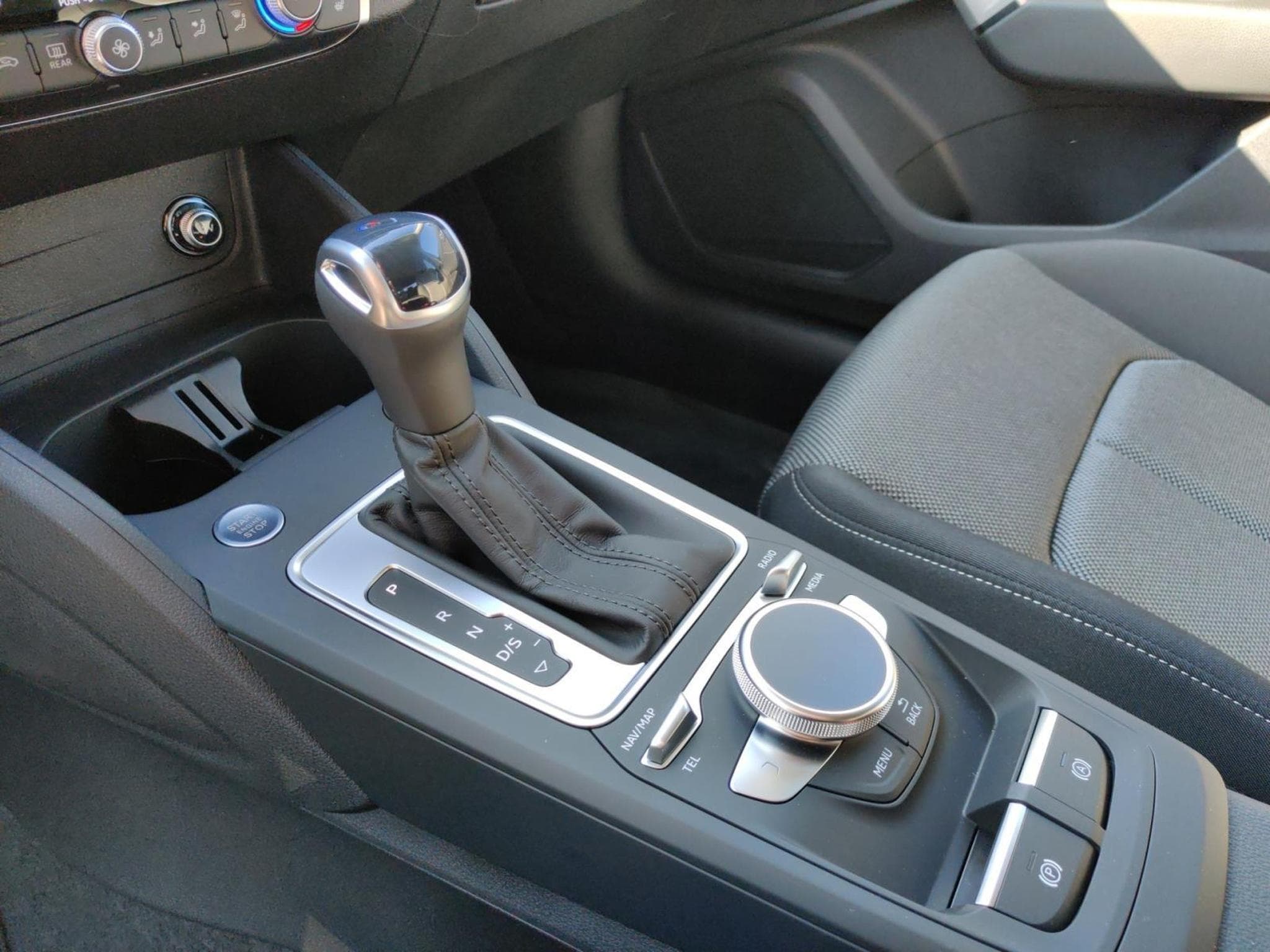 Audi Q2 advanced 35 TFSI (2025) - Photo 13