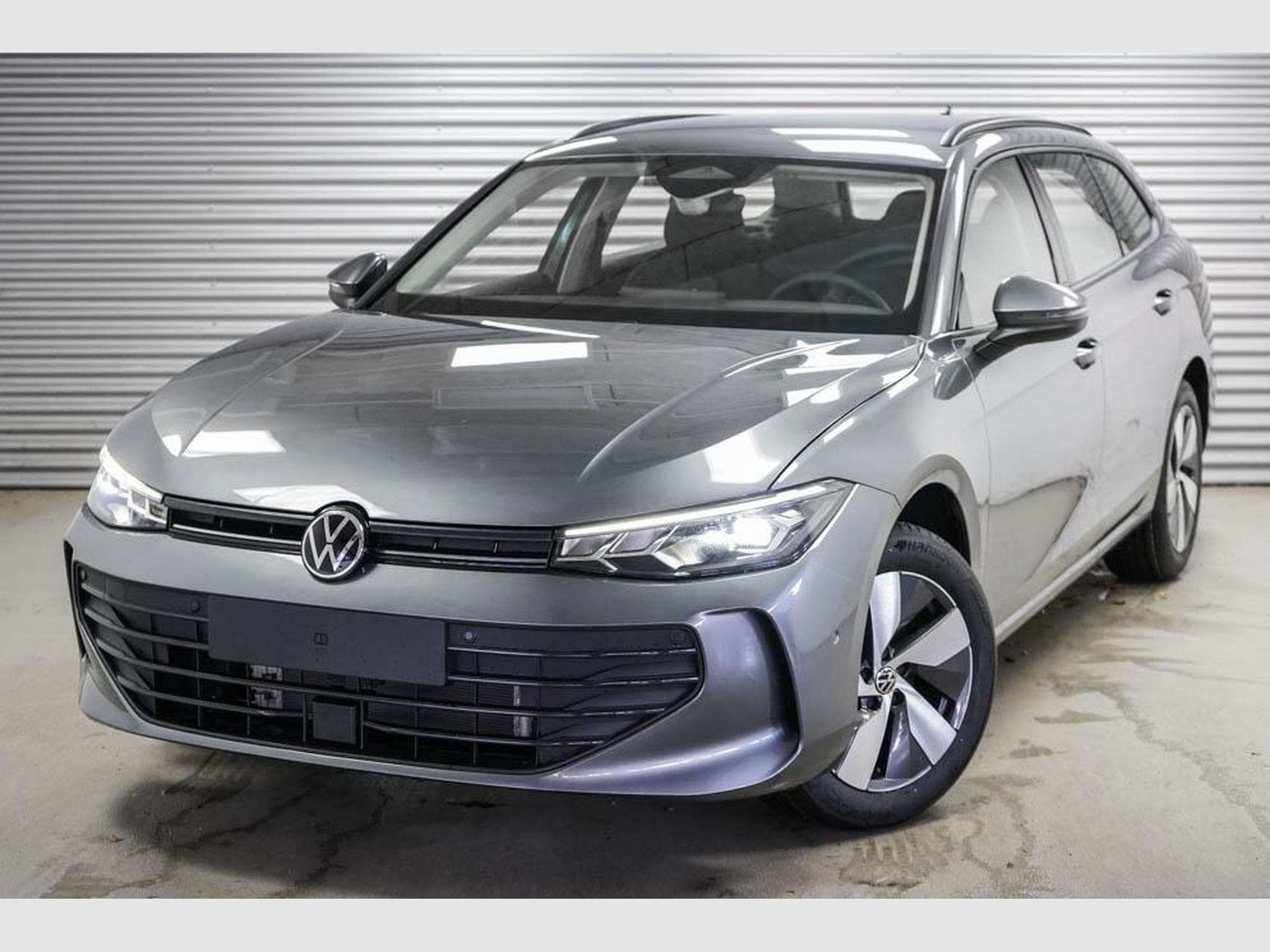 VW Passat Variant 1,5 TSI (2025) - Photo 1