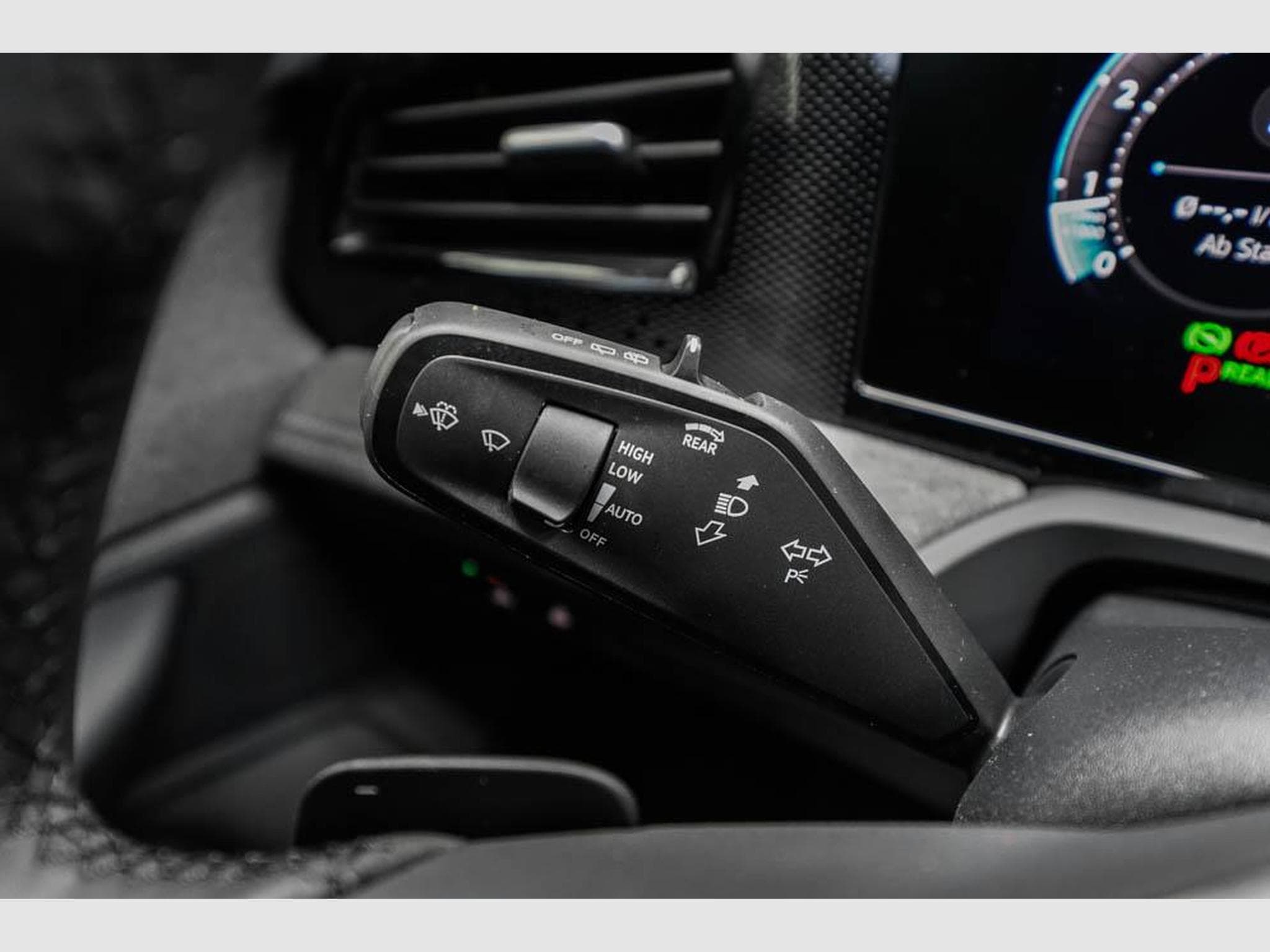 VW Passat Variant 1,5 TSI (2025) - Photo 10