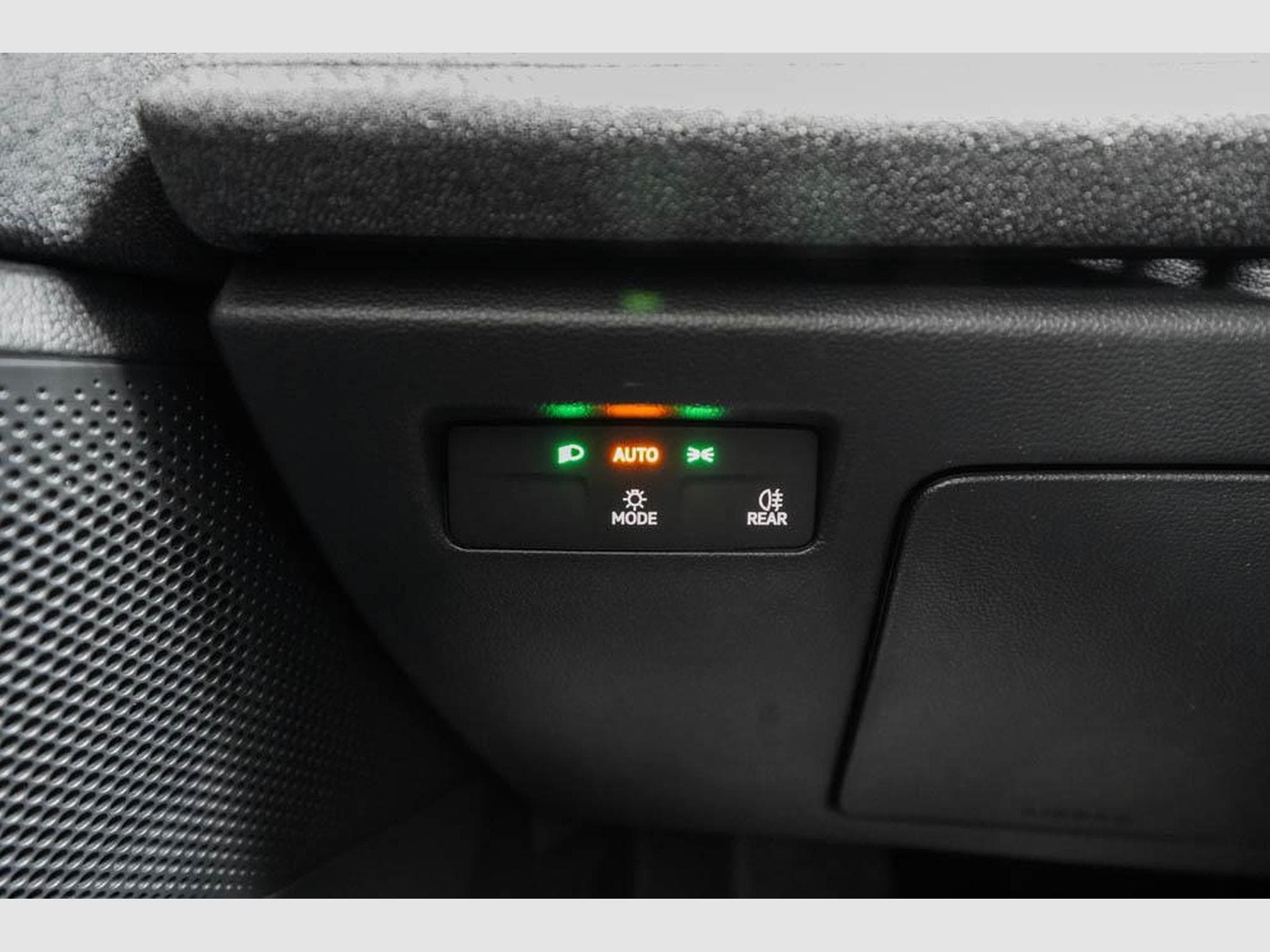 VW Passat Variant 1,5 TSI (2025) - Photo 12