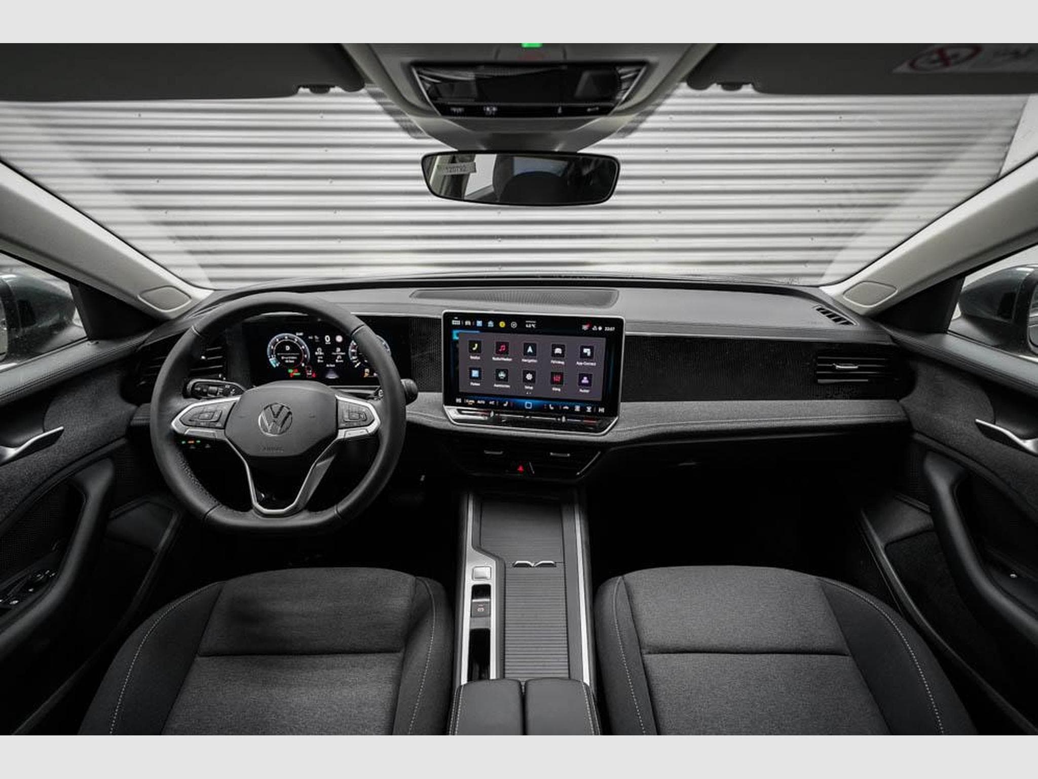 VW Passat Variant 1,5 TSI (2025) - Photo 5