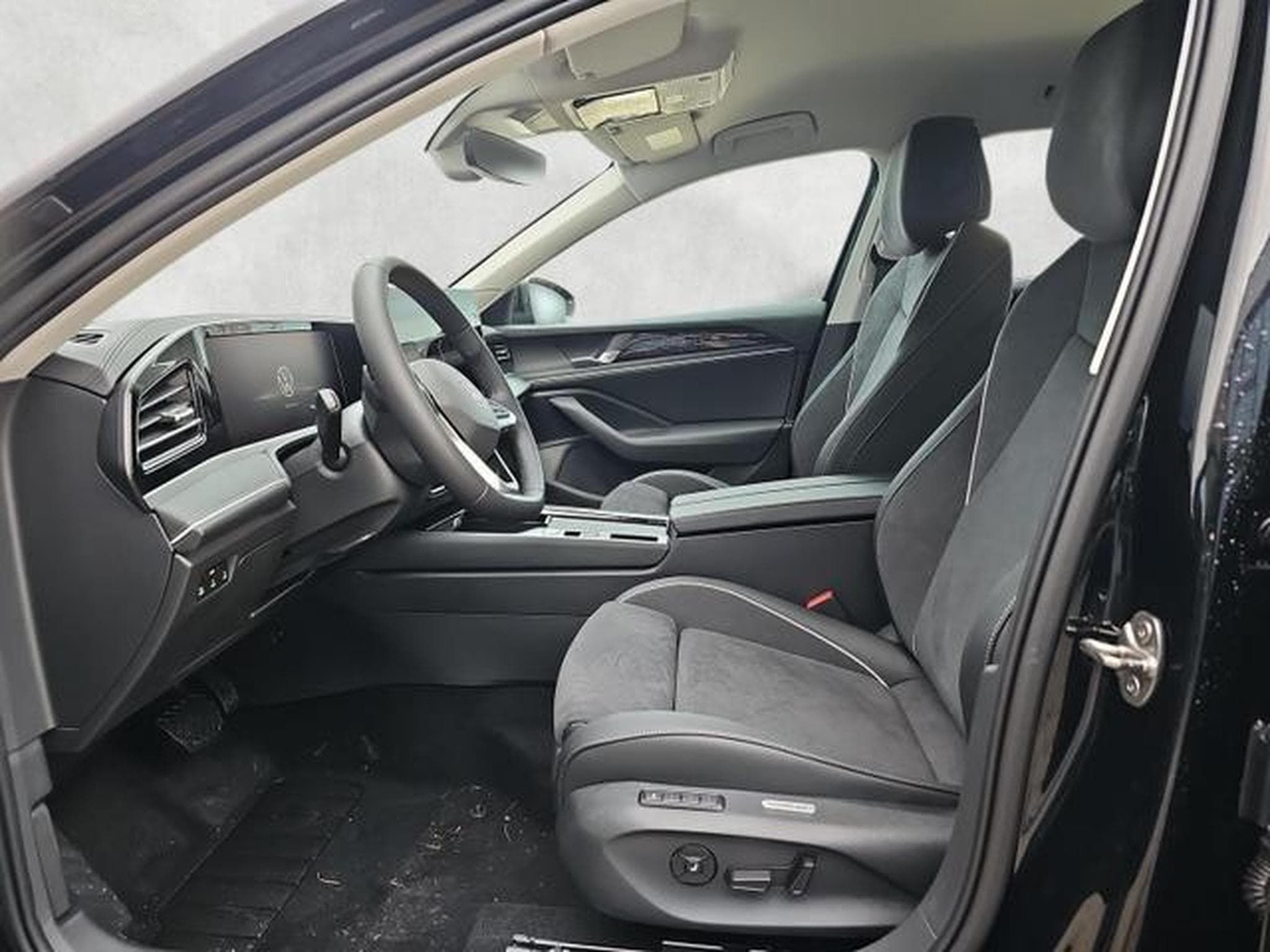 VW Passat Variant 2.0 TDI 110 kW Elegance (2026) - Photo 9