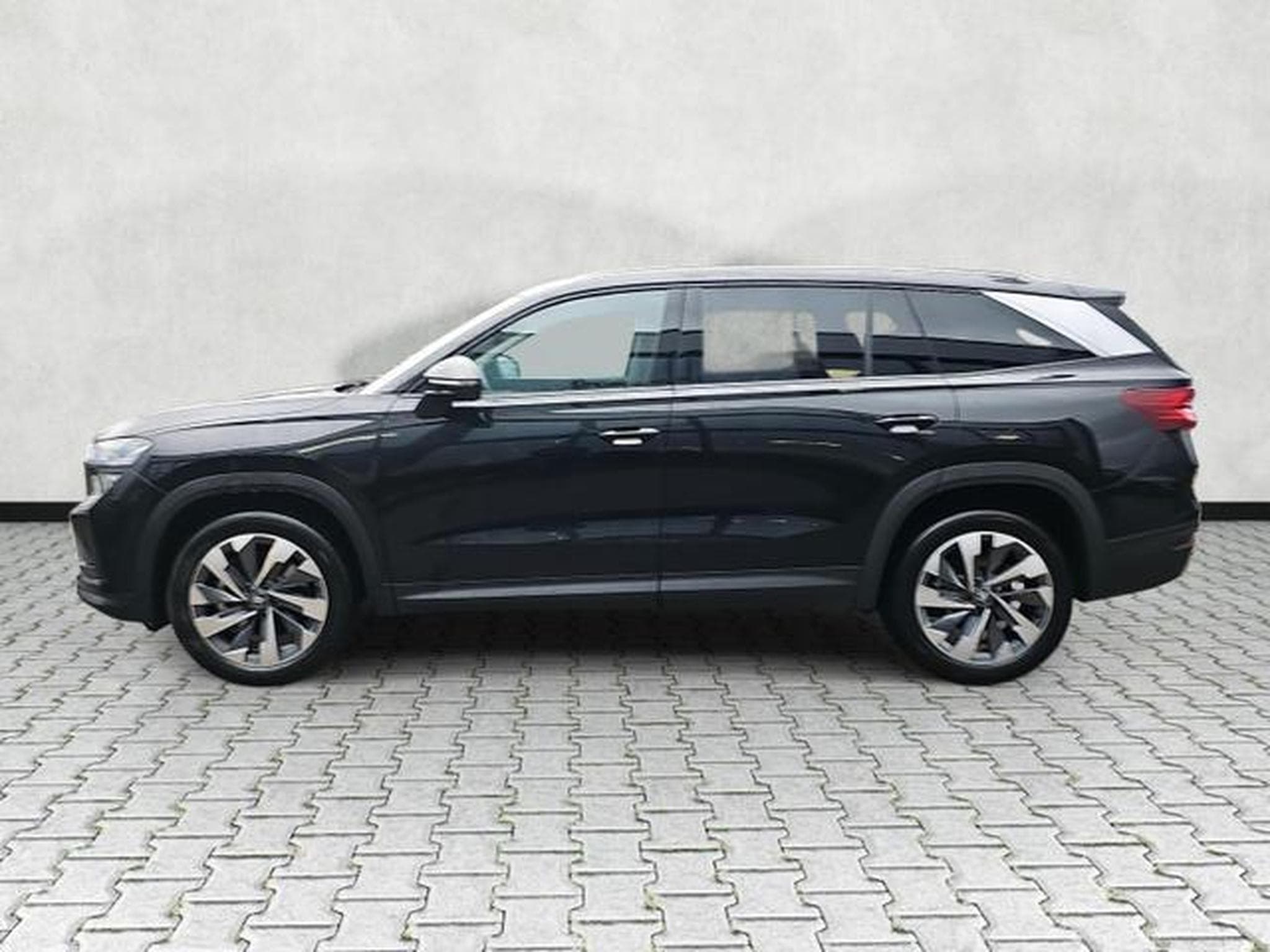 Skoda Kodiaq 2.0 TDI 110 kW Selection (2025) - Photo 4