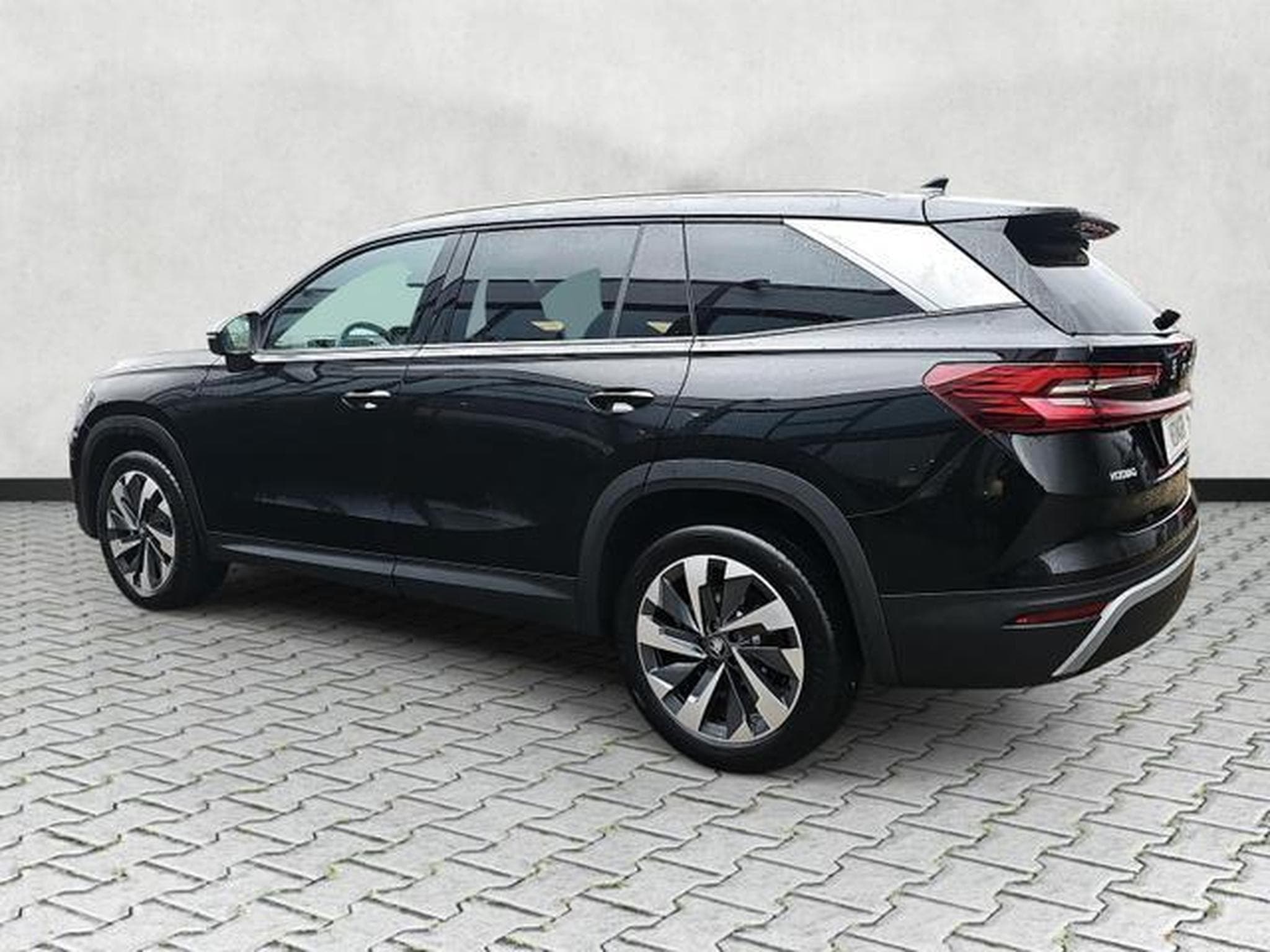 Skoda Kodiaq 2.0 TDI 110 kW Selection (2025) - Photo 5