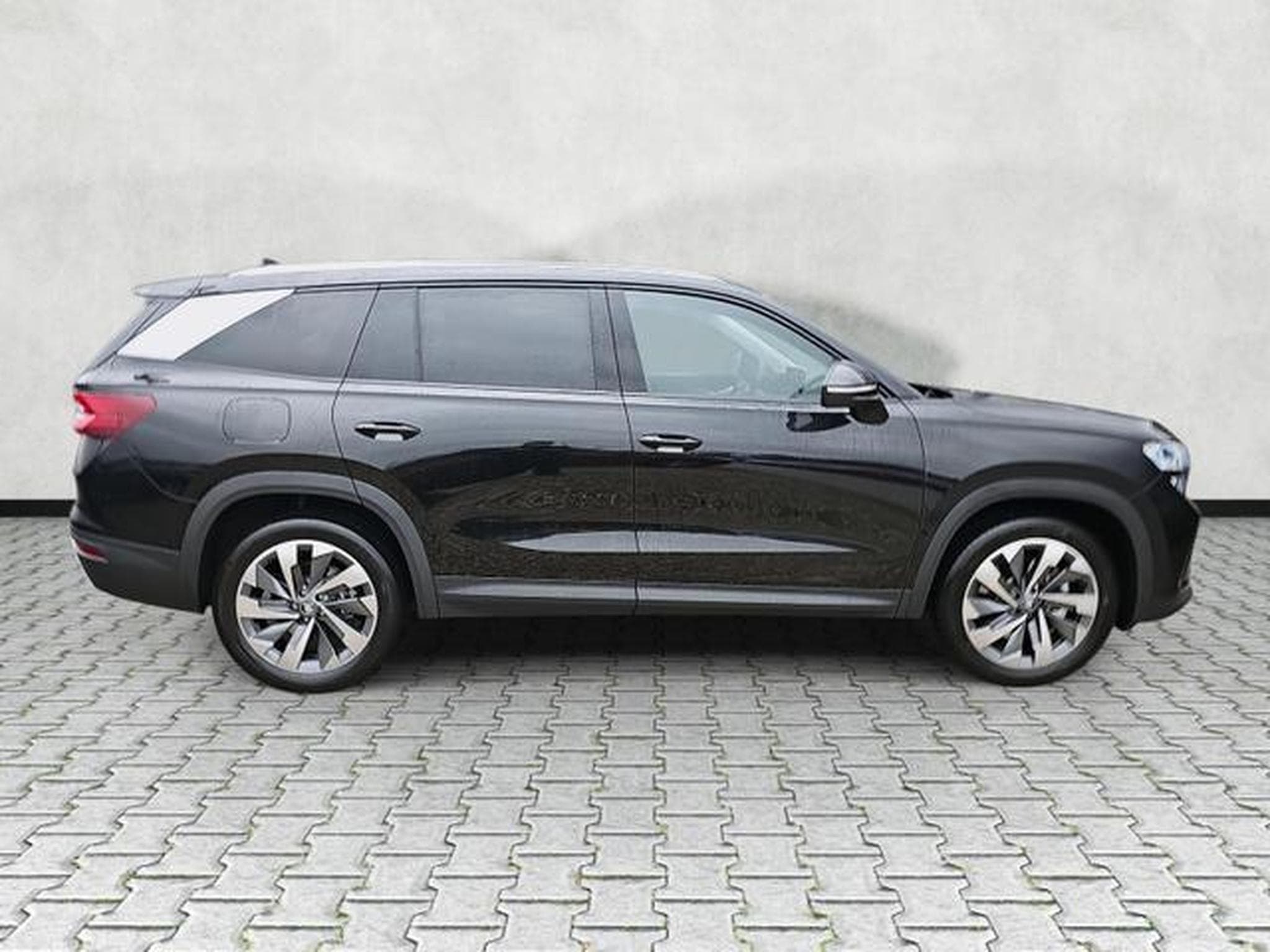Skoda Kodiaq 2.0 TDI 110 kW Selection (2025) - Photo 8