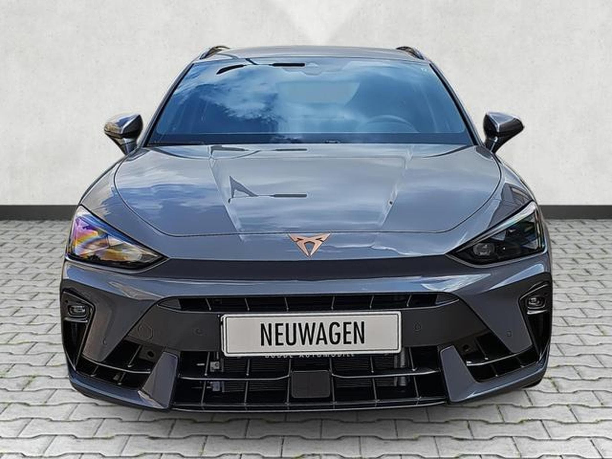 Cupra Leon 2.0 TSI 245 kW 4Drive VZ (2025) - Photo 2