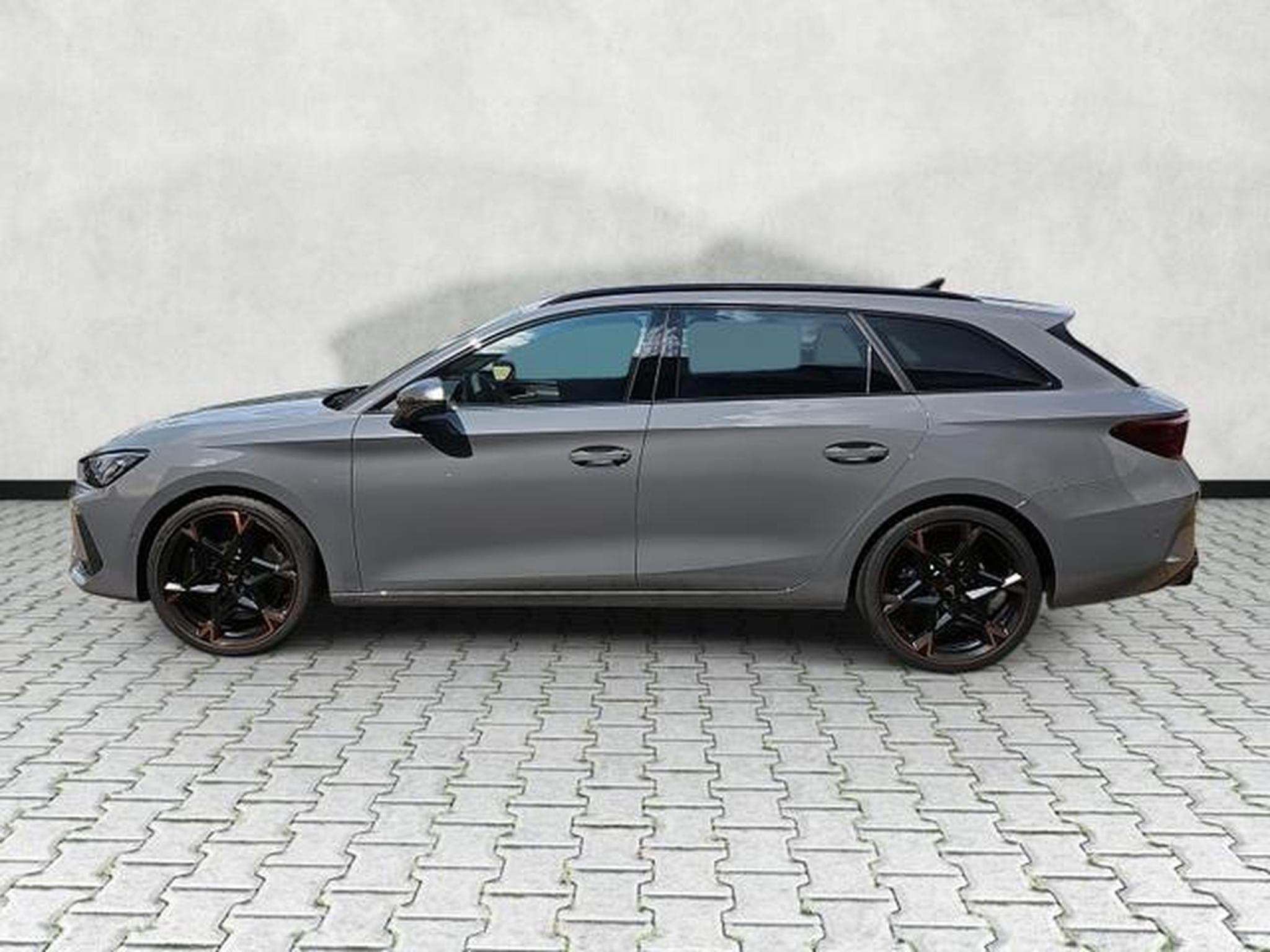 Cupra Leon 2.0 TSI 245 kW 4Drive VZ (2025) - Photo 4
