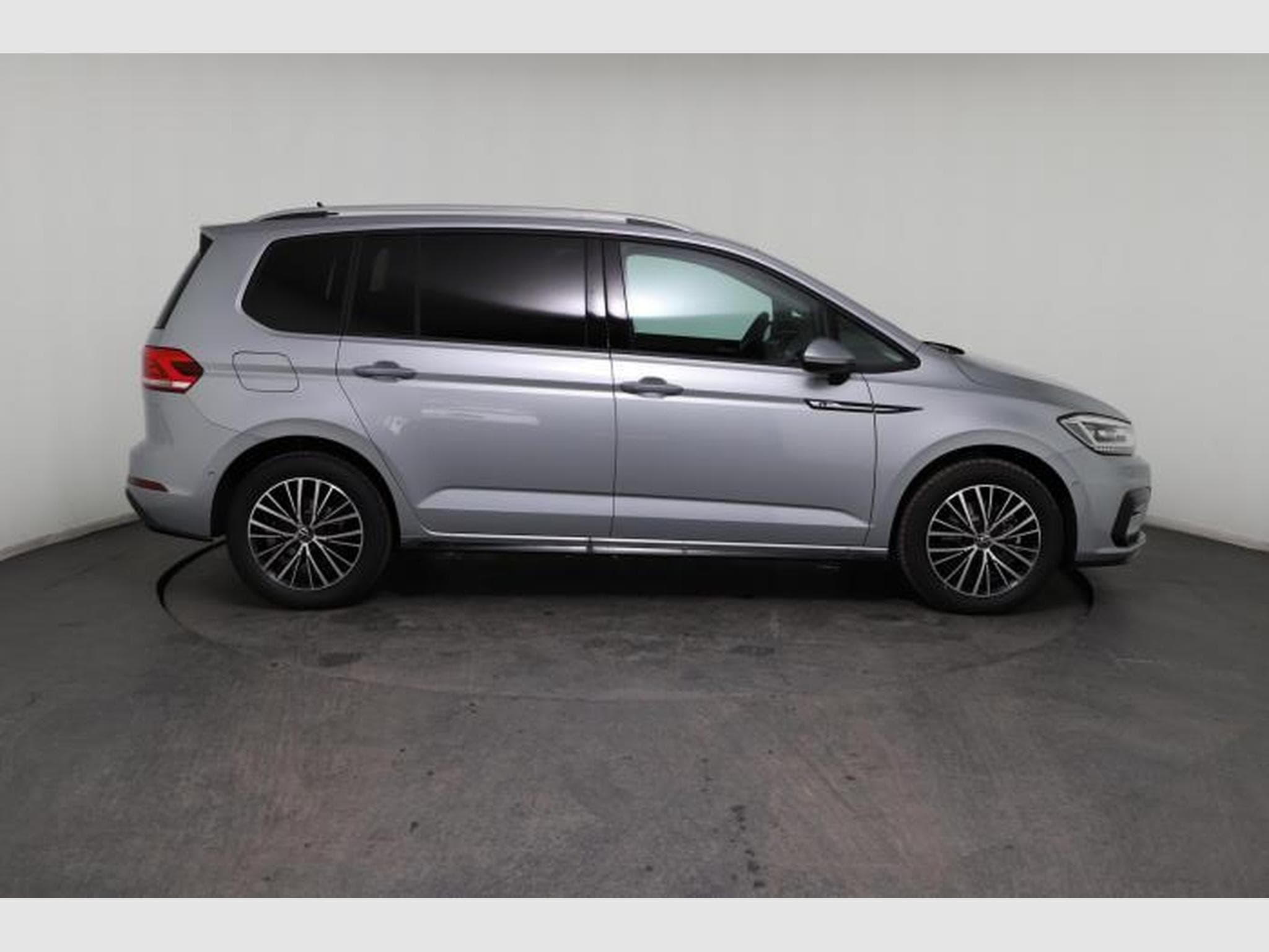 VW Touran New Edition R-Line (2026) - Photo 9