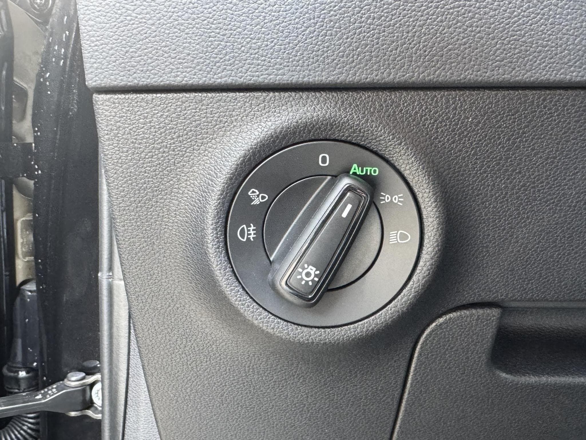 Skoda Karoq 1,5 TSI DSG (2026) - Photo 24