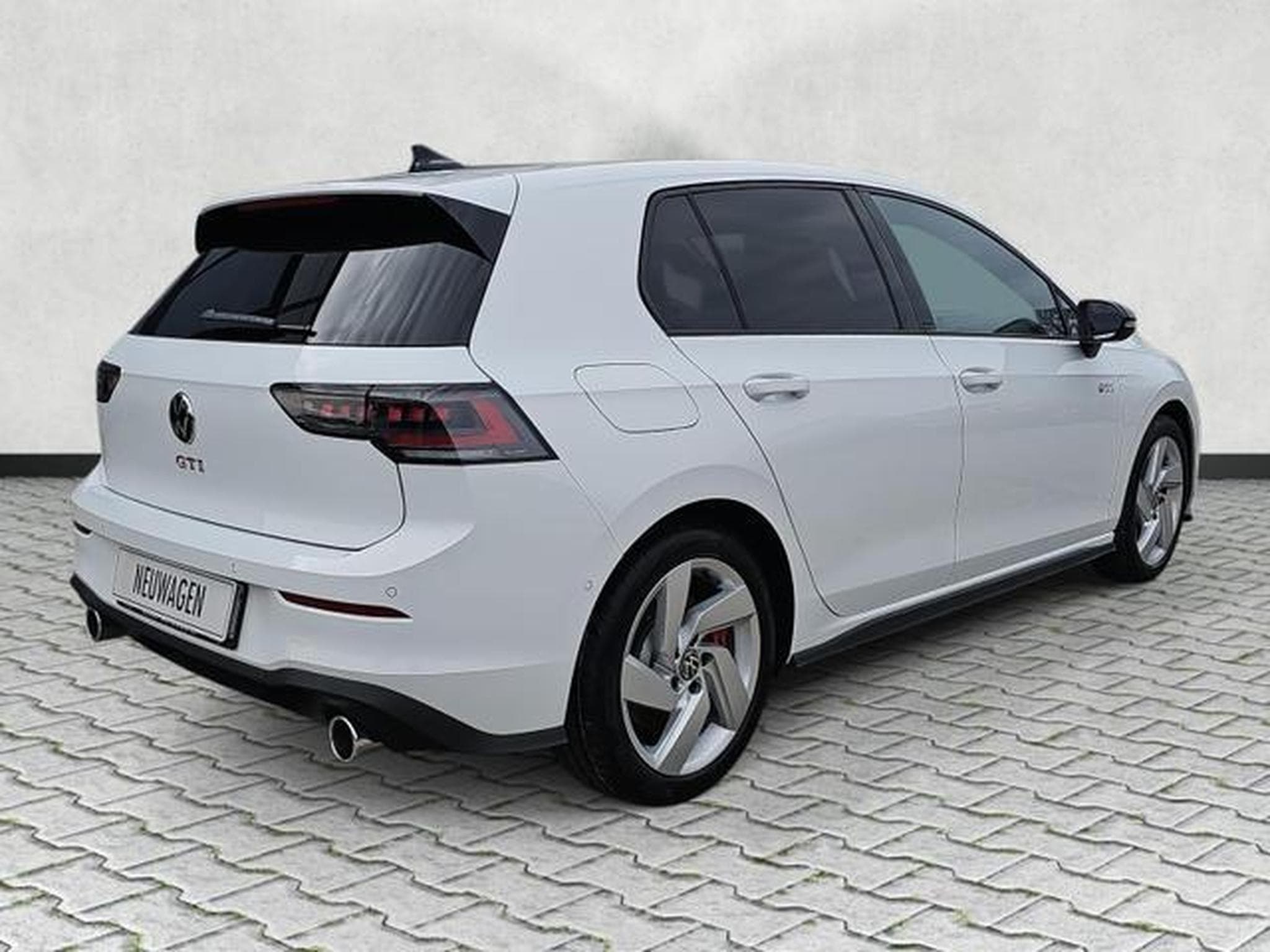 VW Golf 2.0 TSI 195 kW GTI (2026) - Photo 7