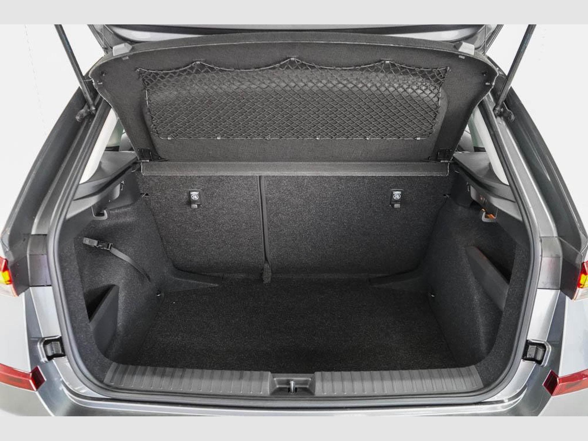 Skoda Kamiq 1,0 TSI DSG (2026) - Foto 17