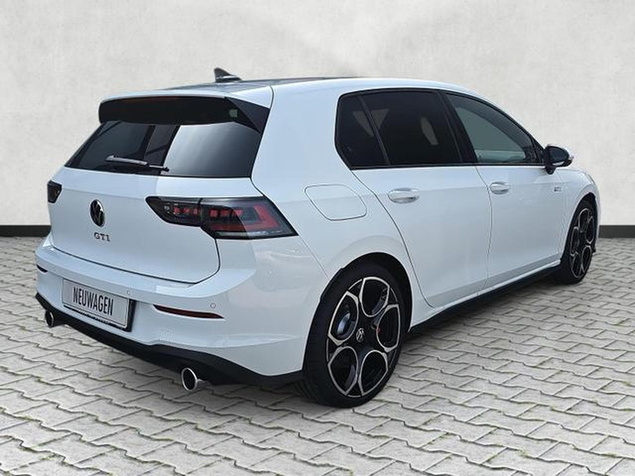 VW Golf 2.0 TSI 195 kW GTI (2026) - Photo 7