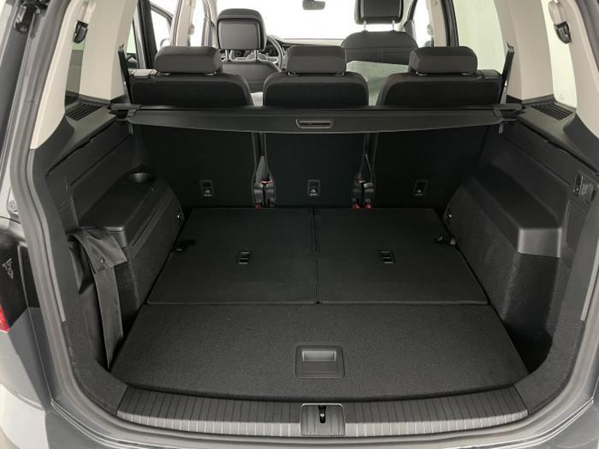 VW Touran New Edition R-Line (2026) - Photo 14