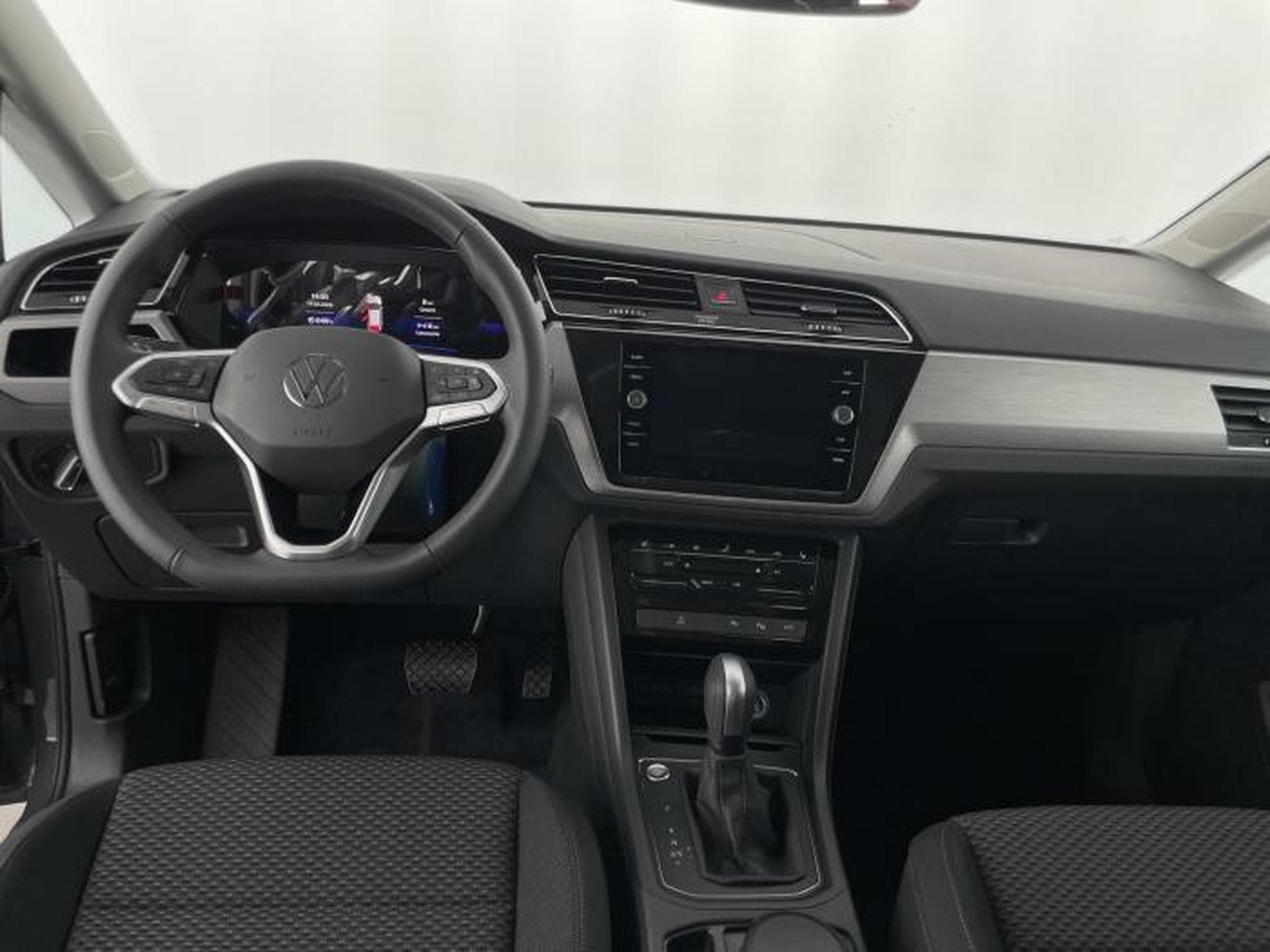 VW Touran New Edition R-Line (2026) - Photo 15