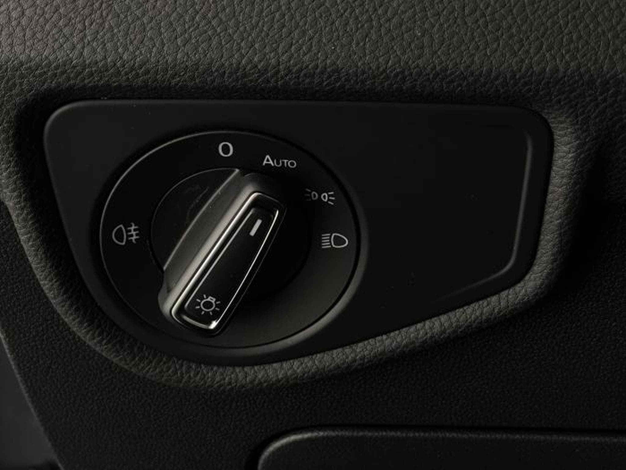 VW Touran New Edition R-Line (2026) - Photo 24