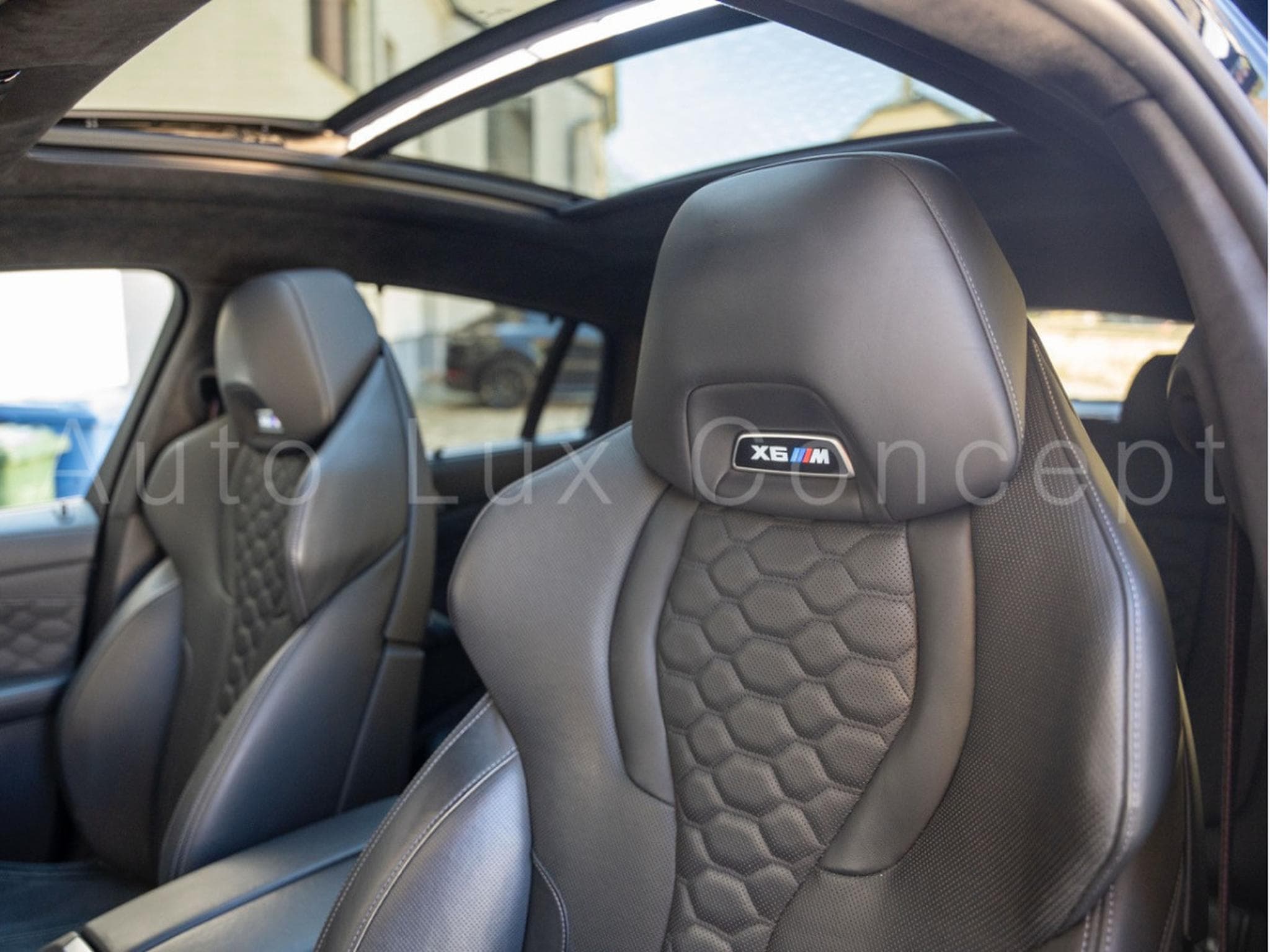 BMW X6M Competition (2020) - Photo 23