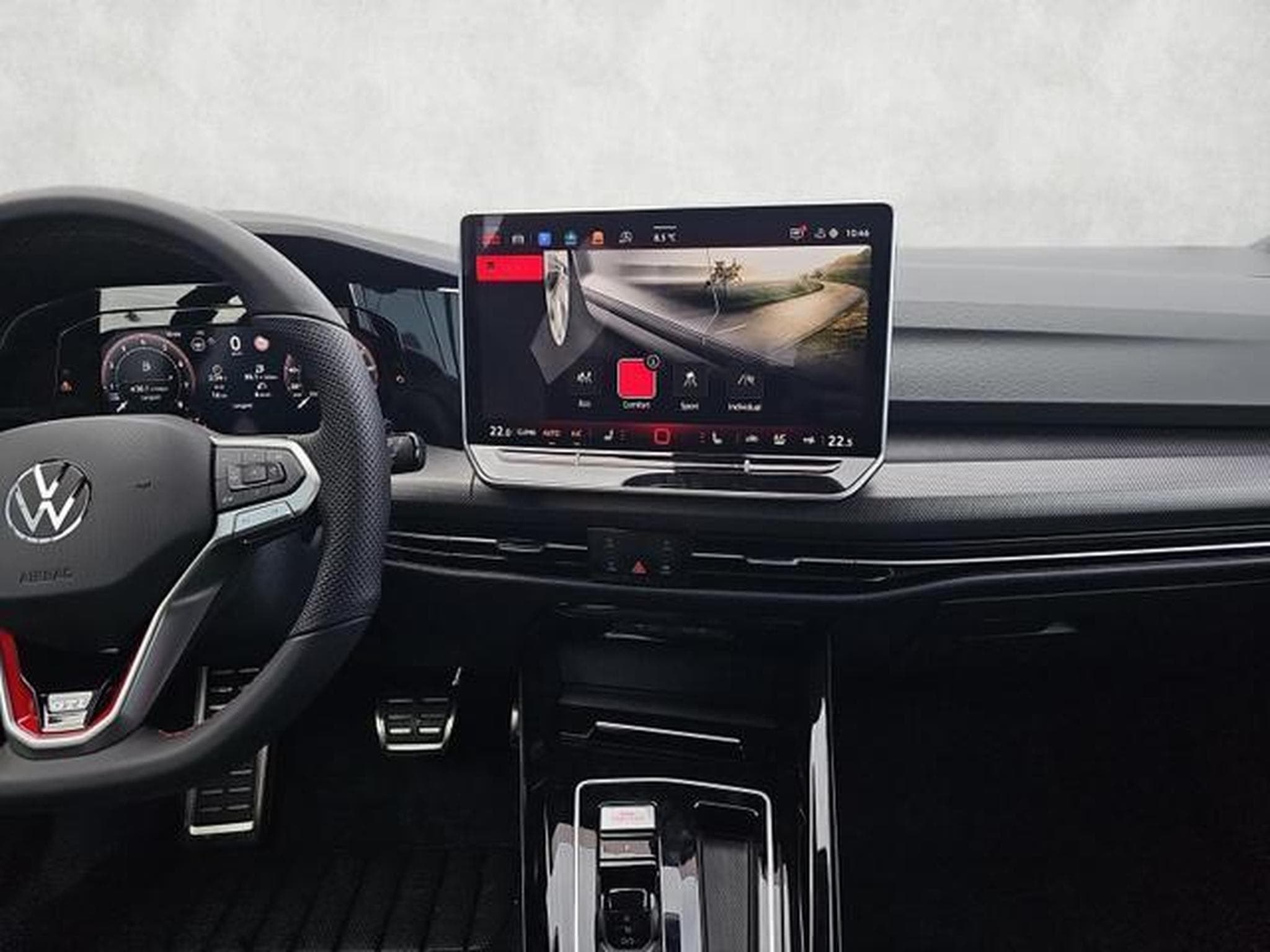 VW Golf 2.0 TSI 195 kW GTI (2026) - Photo 11