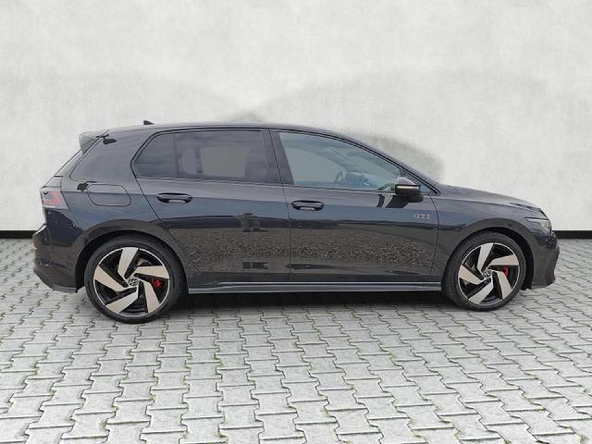 VW Golf 2.0 TSI 195 kW GTI (2026) - Photo 8