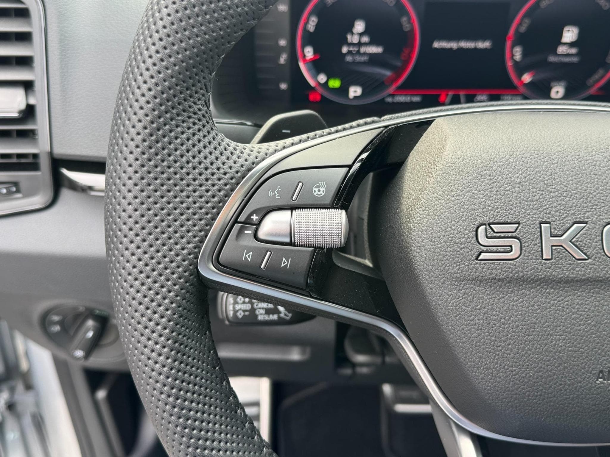 Skoda Karoq 2,0 TSI 4x4 (2026) - Photo 11