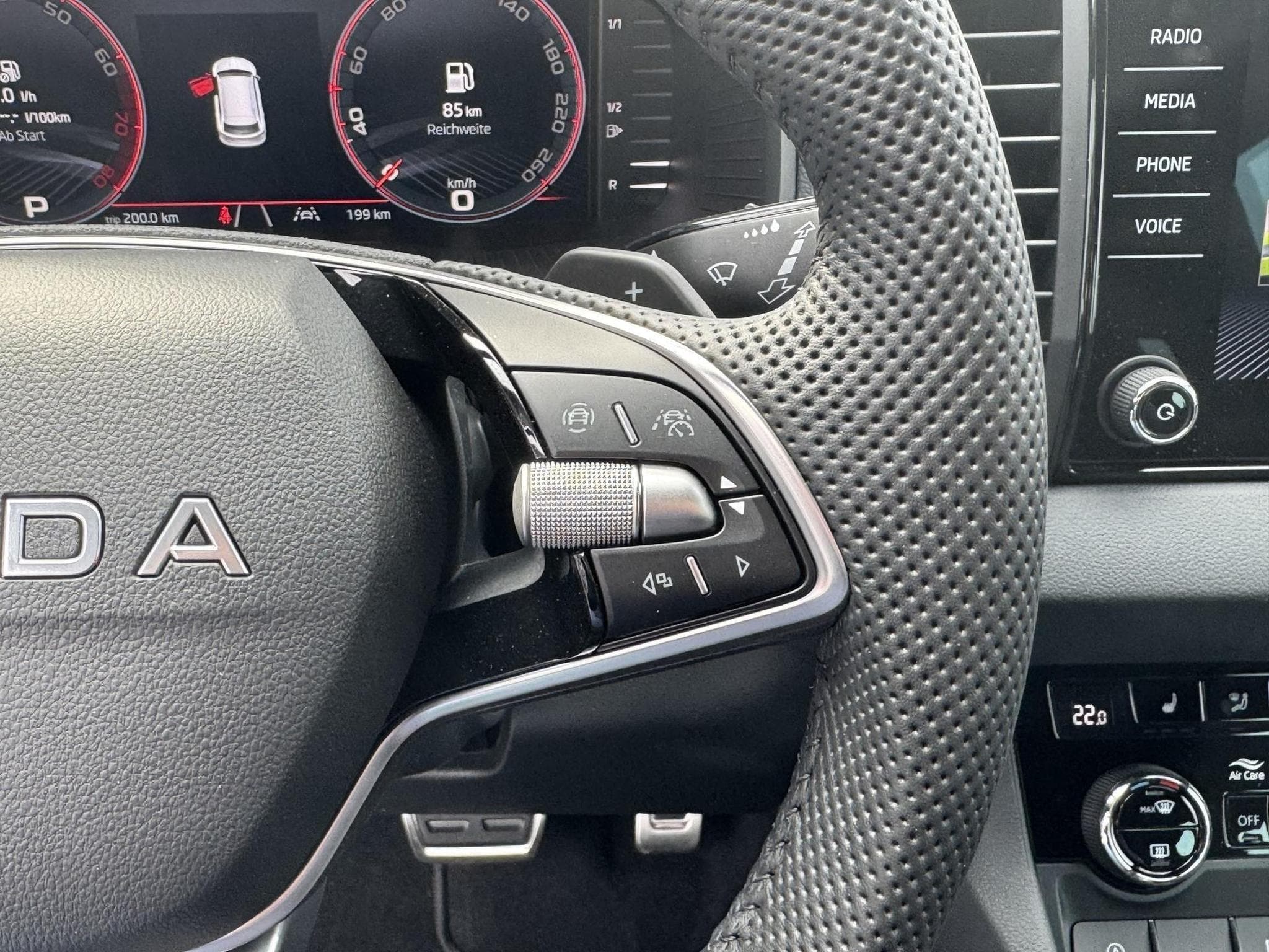 Skoda Karoq 2,0 TSI 4x4 (2026) - Photo 12