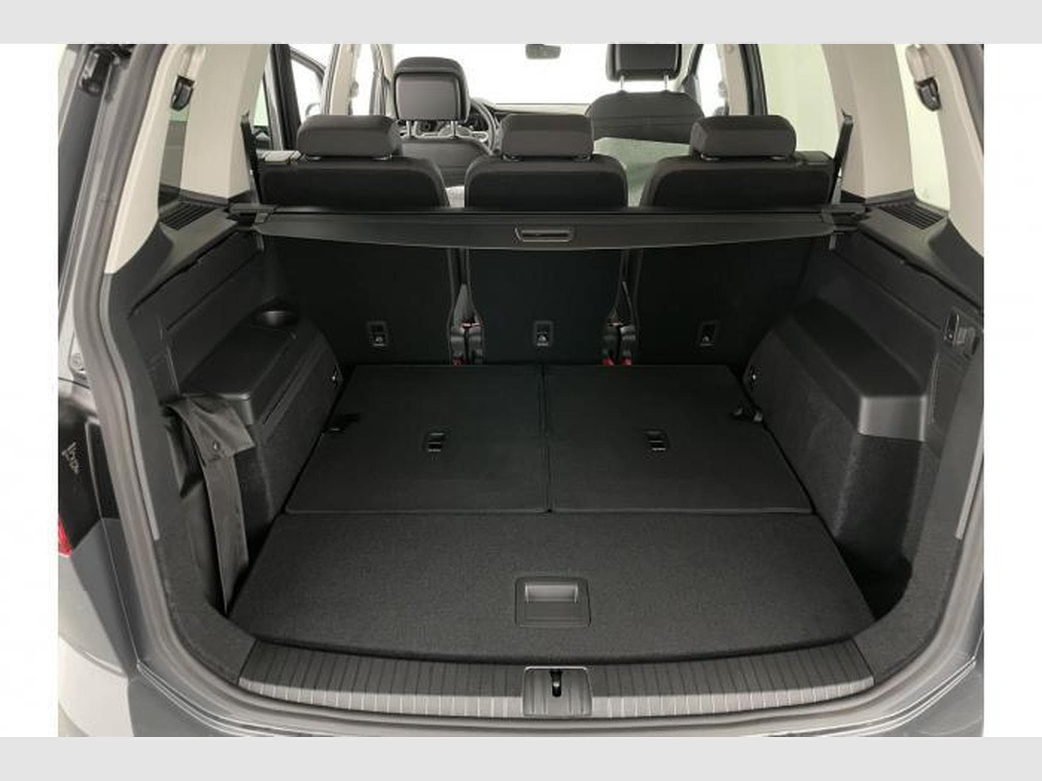 VW Touran New Edition R-Line (2026) - Photo 14