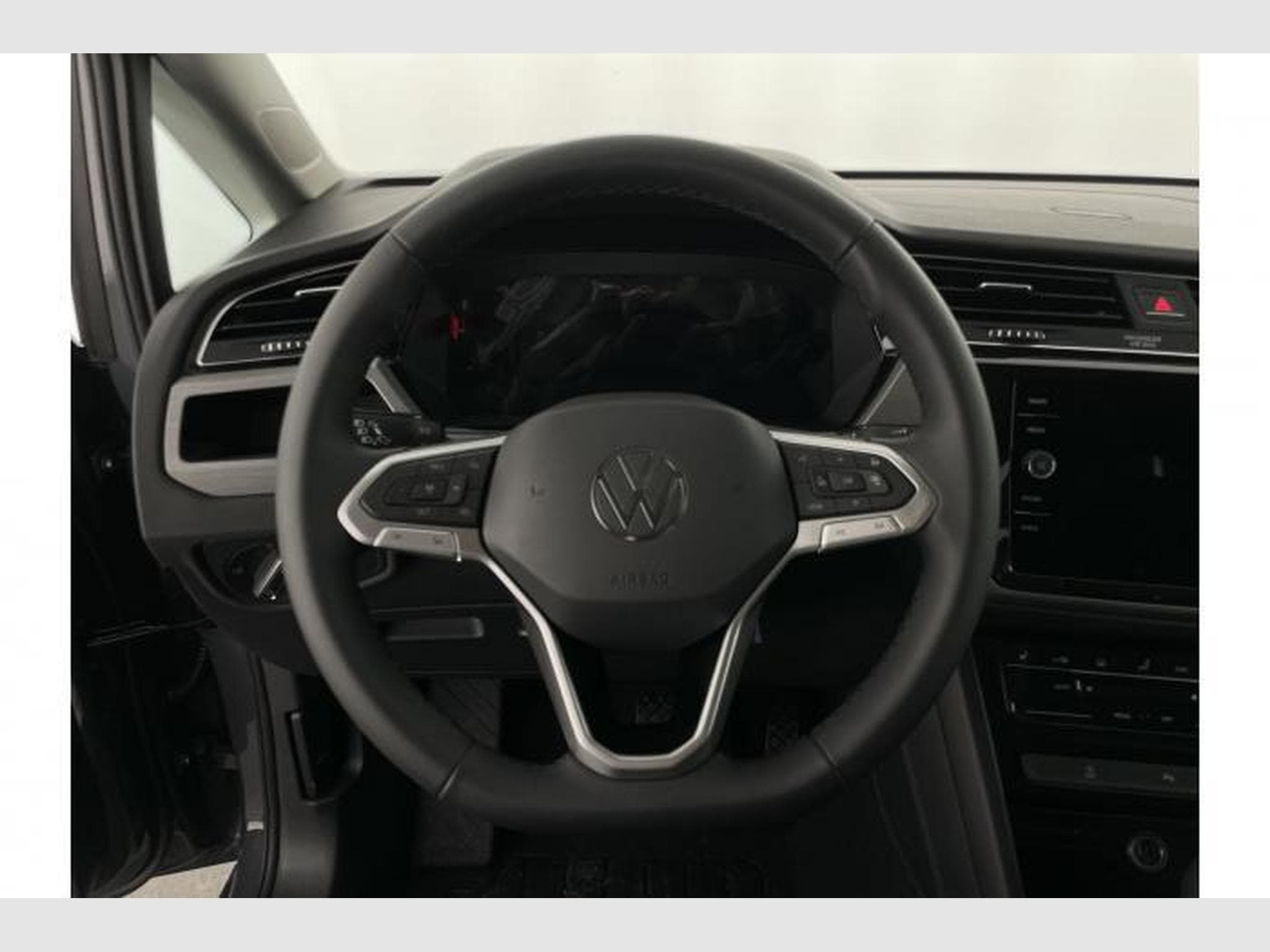 VW Touran New Edition R-Line (2026) - Photo 16