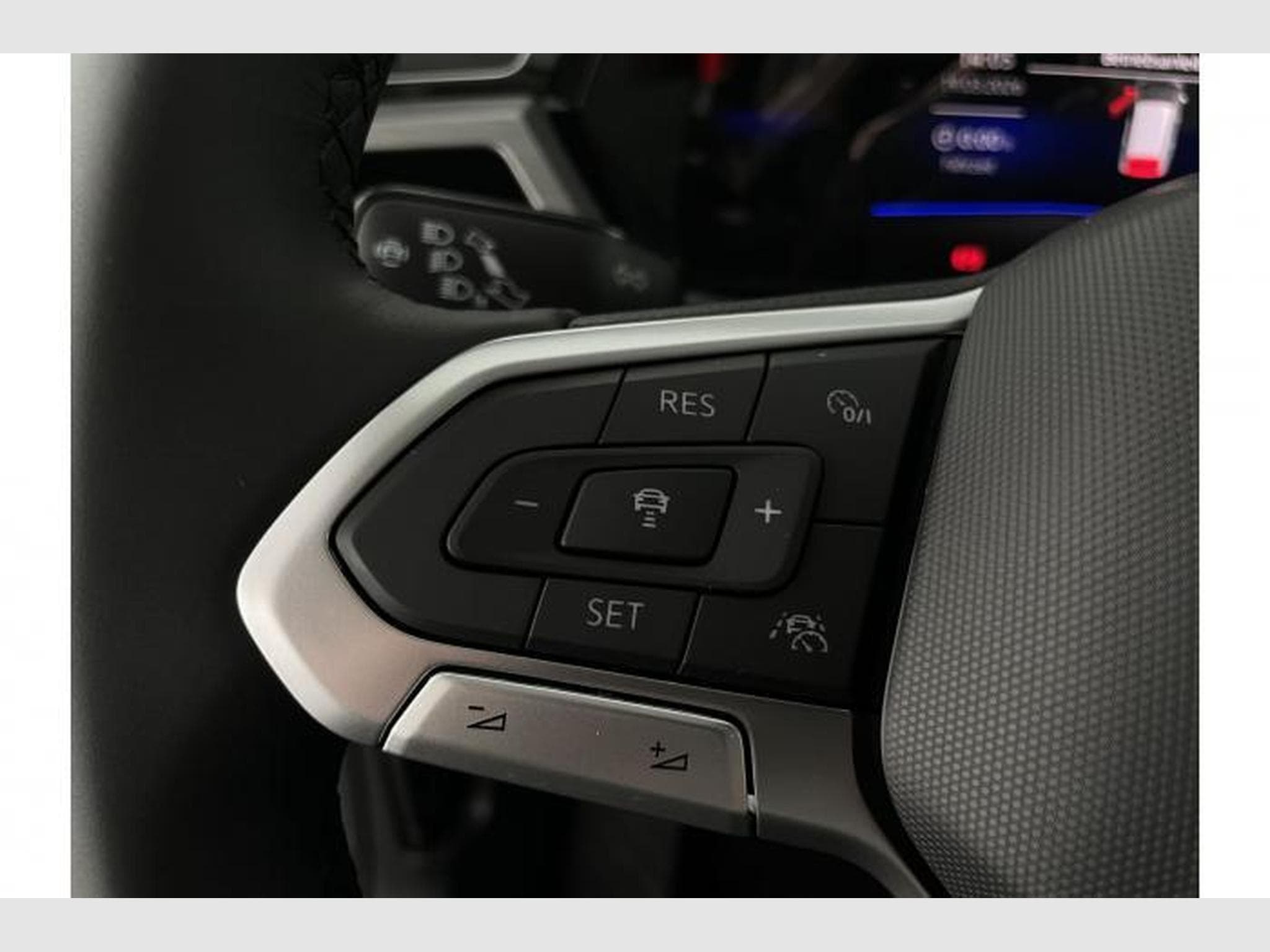 VW Touran New Edition R-Line (2026) - Photo 22