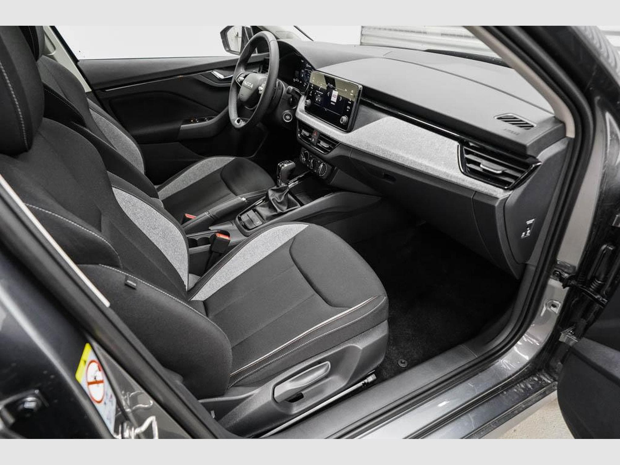 Skoda Kamiq 1,0 TSI DSG (2026) - Foto 19