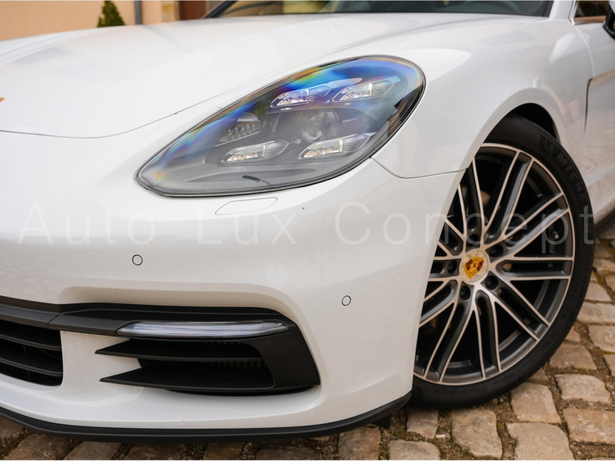 Porsche Panamera 4S Diesel (2017) - Photo 16