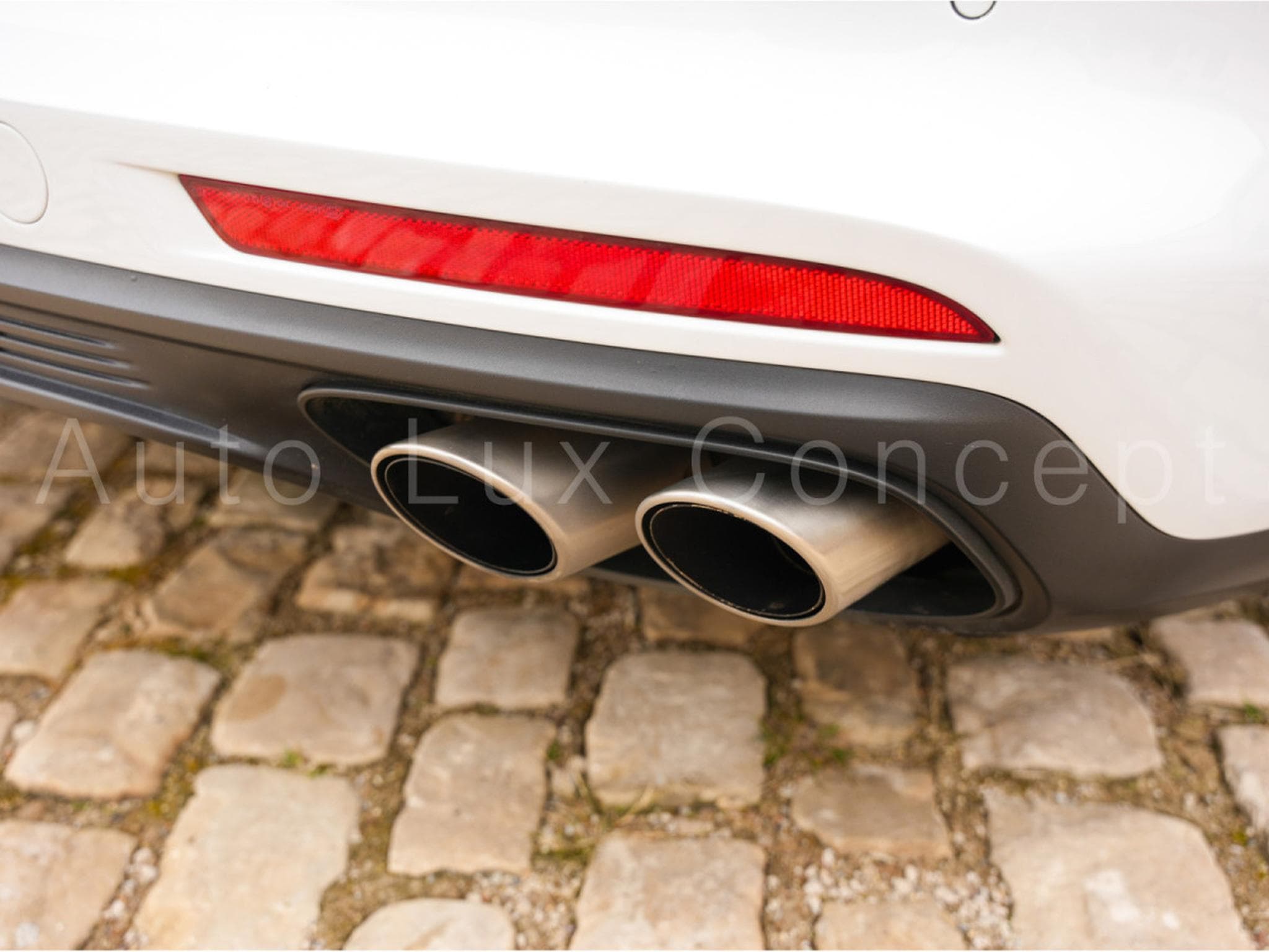 Porsche Panamera 4S Diesel (2017) - Photo 21