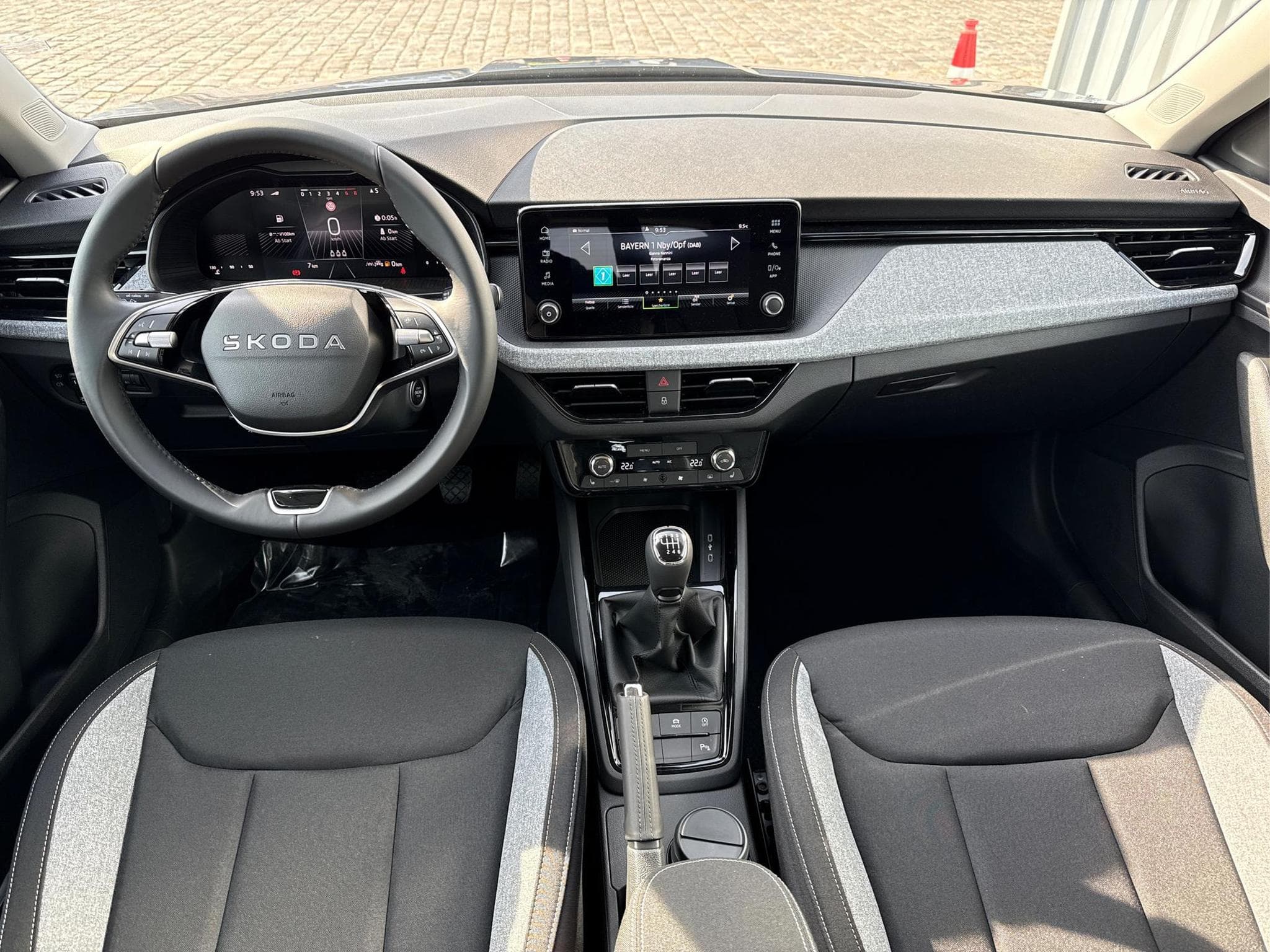 Skoda Kamiq Selection 1.5 TSI (2026) - Foto 7