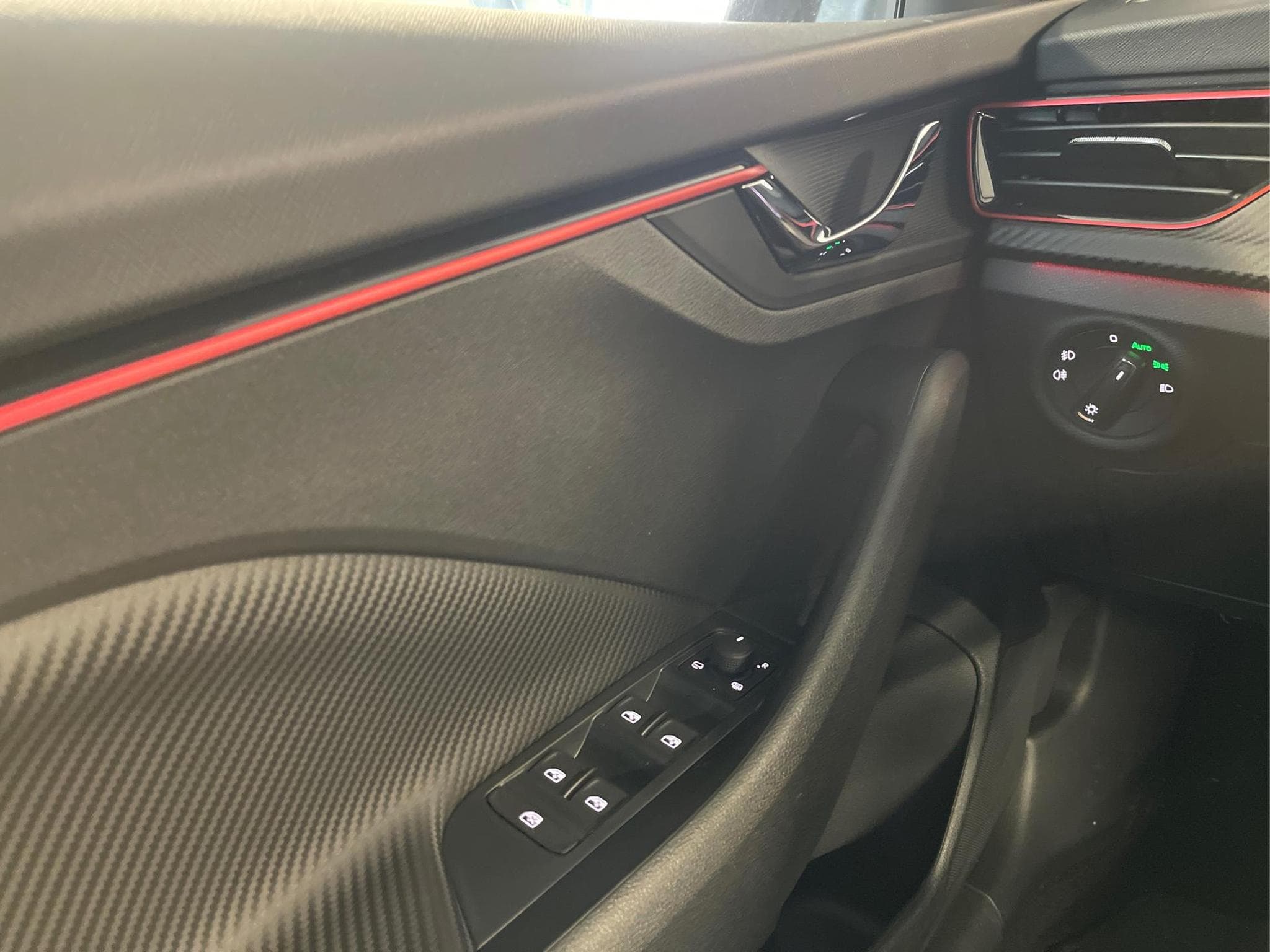 Skoda Kamiq Monte Carlo (2026) - Photo 9