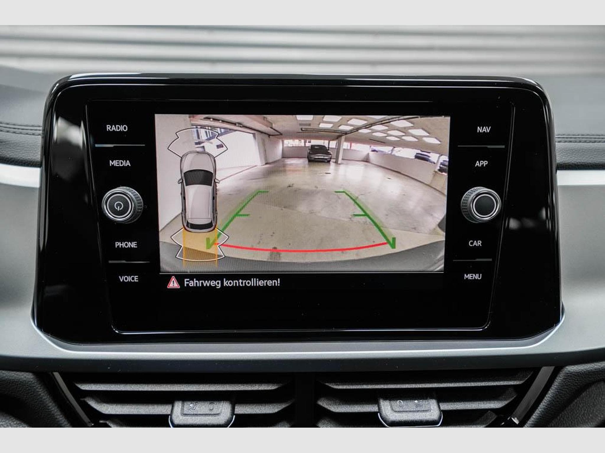 VW T-Roc 1,5 TSI DSG (2025) - Photo 13