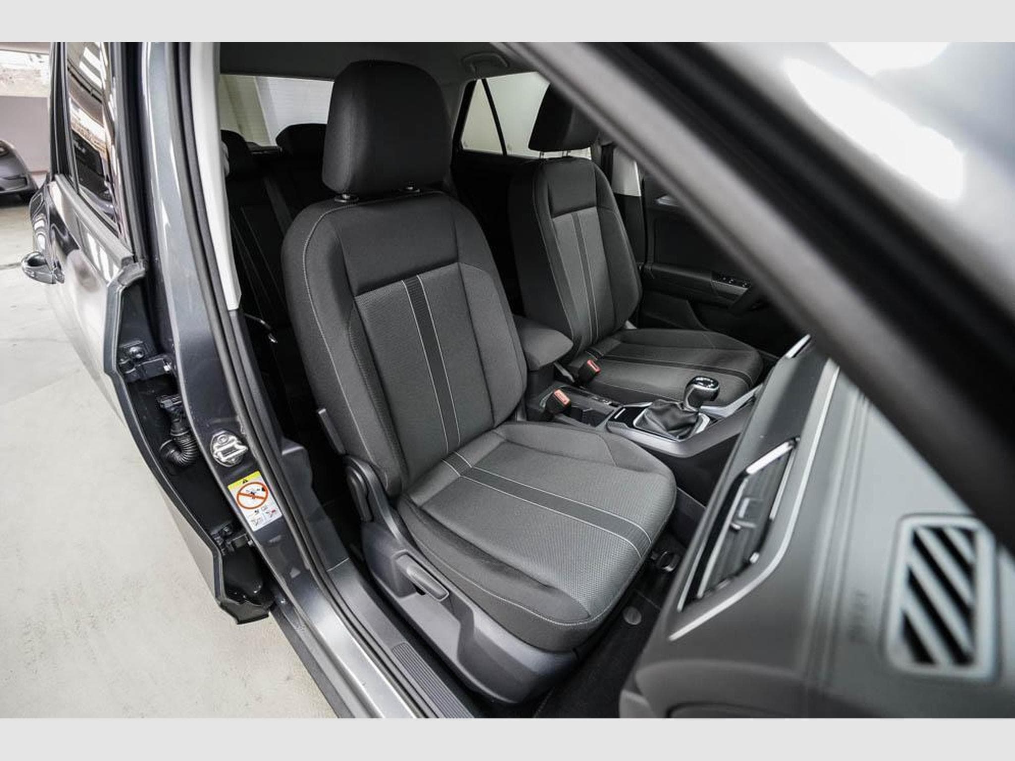 VW T-Roc 1,5 TSI DSG (2025) - Photo 19