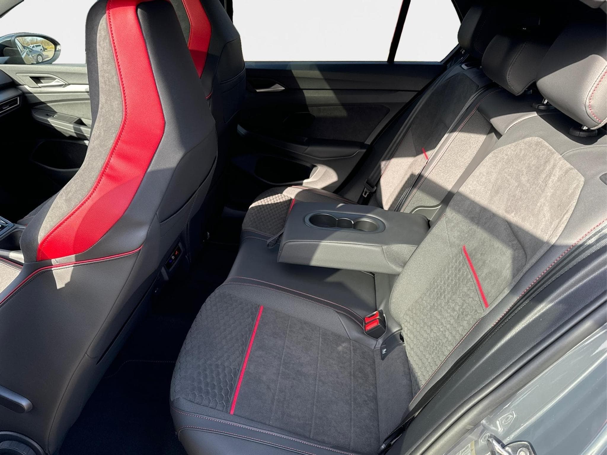 VW Golf GTI Clubsport (2026) - Photo 15