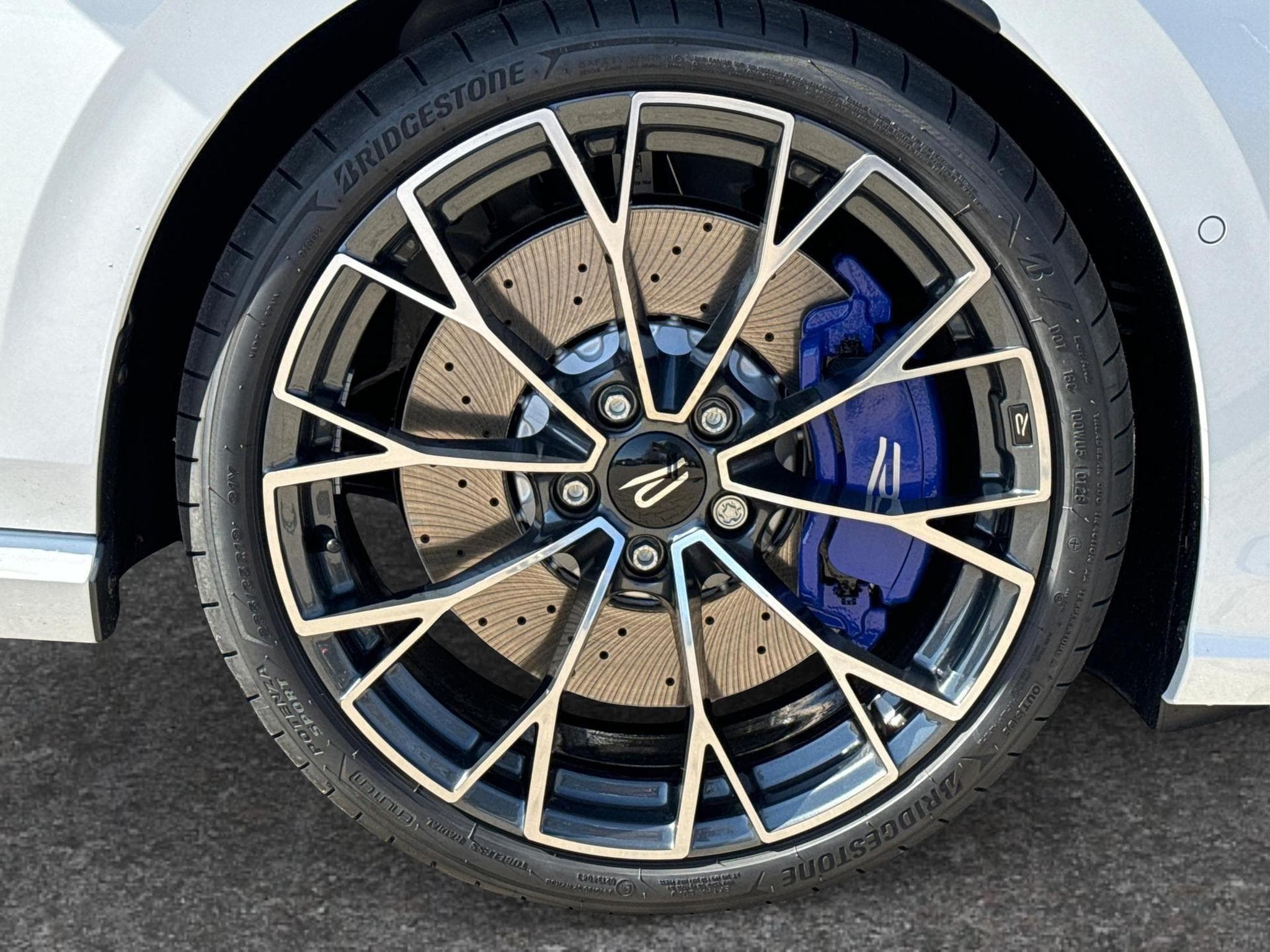 VW Golf R (2026) - Photo 12