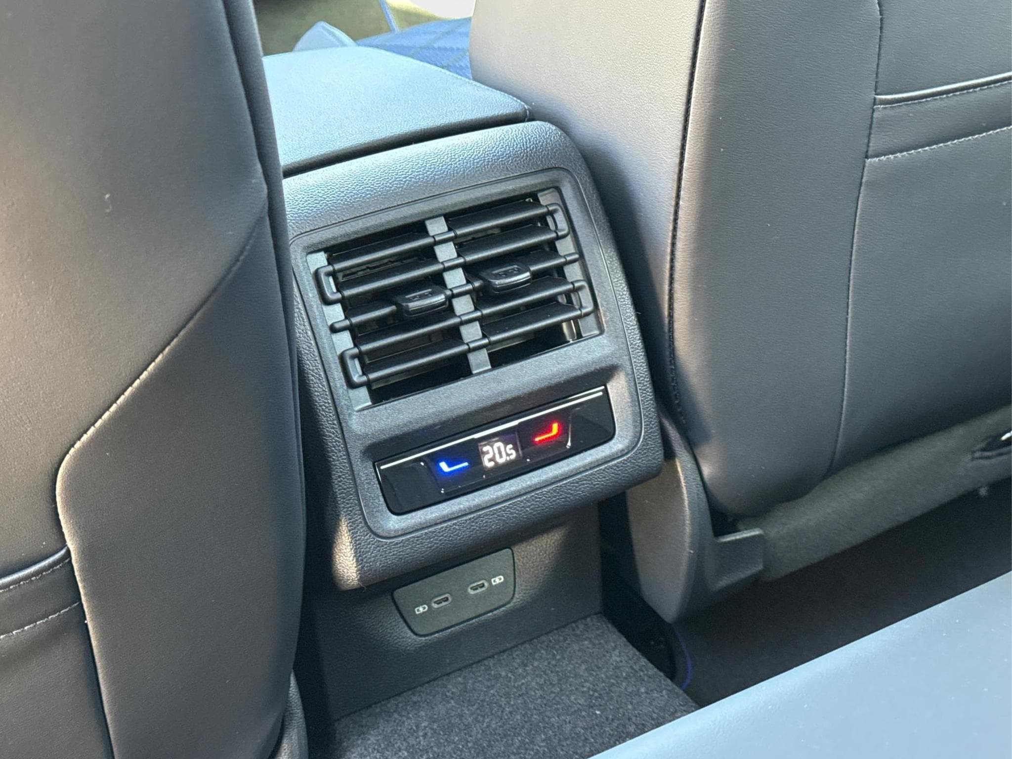 VW Golf R (2026) - Photo 17