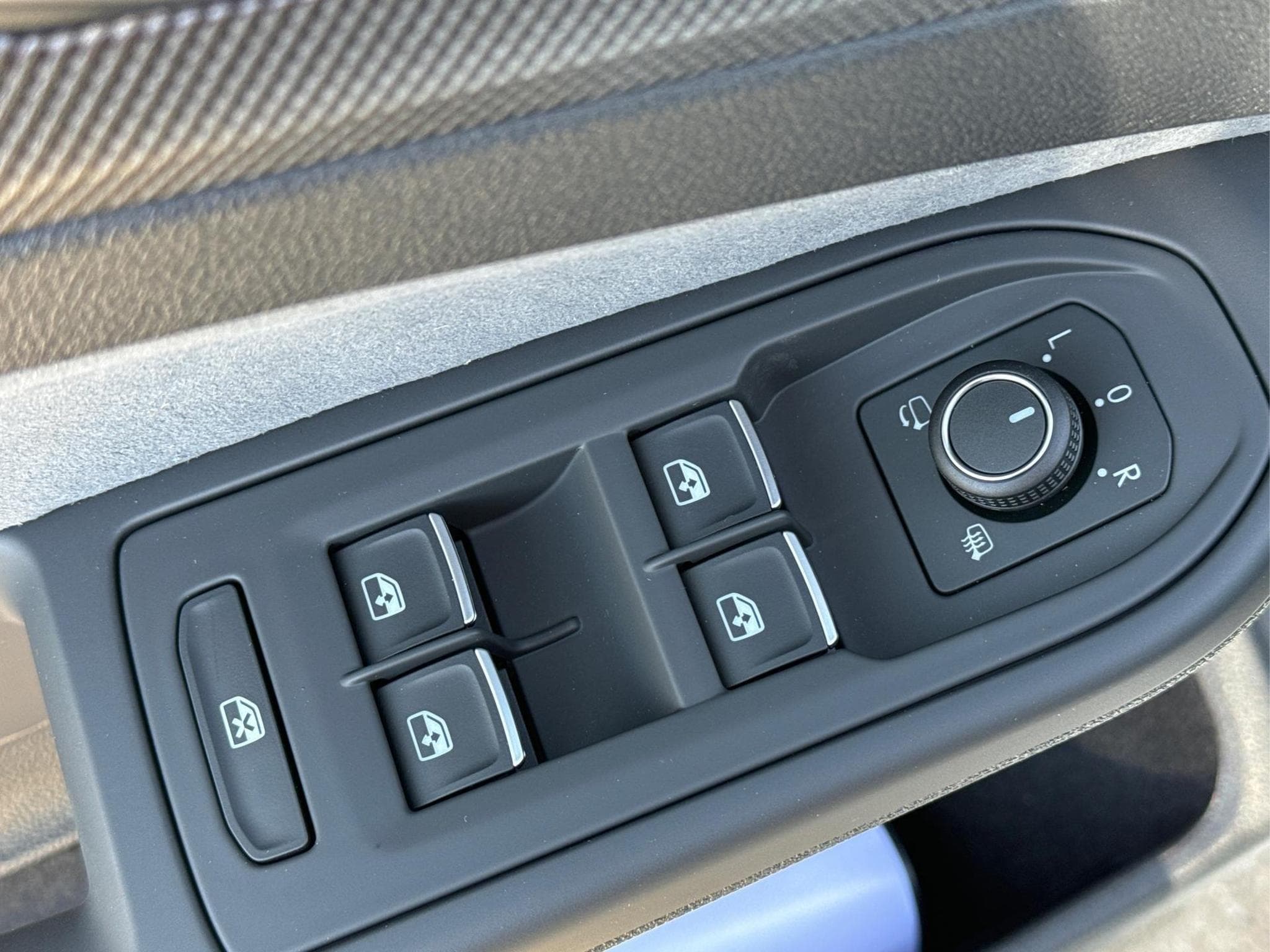 VW Golf R (2026) - Photo 18