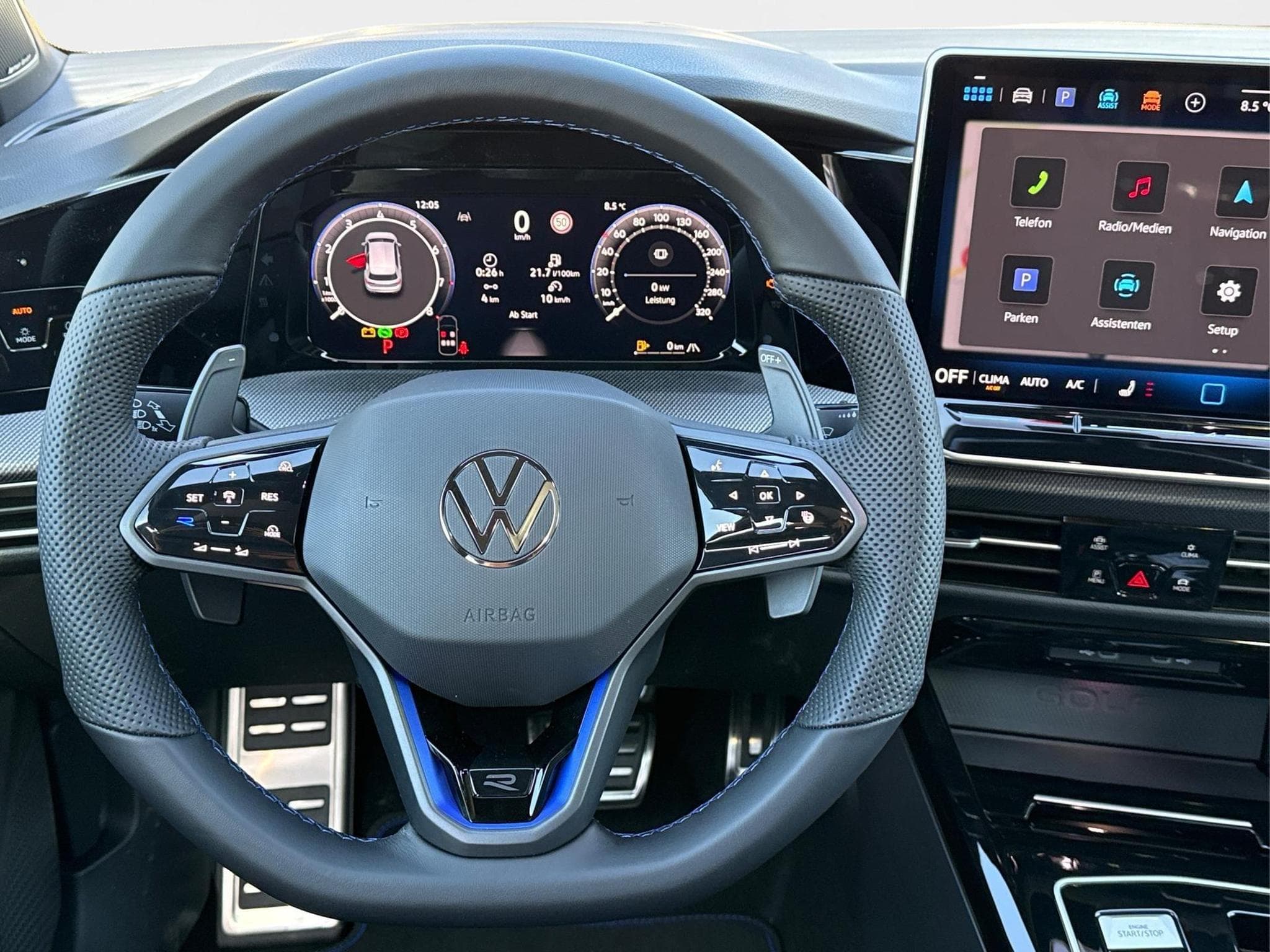 VW Golf R (2026) - Photo 8