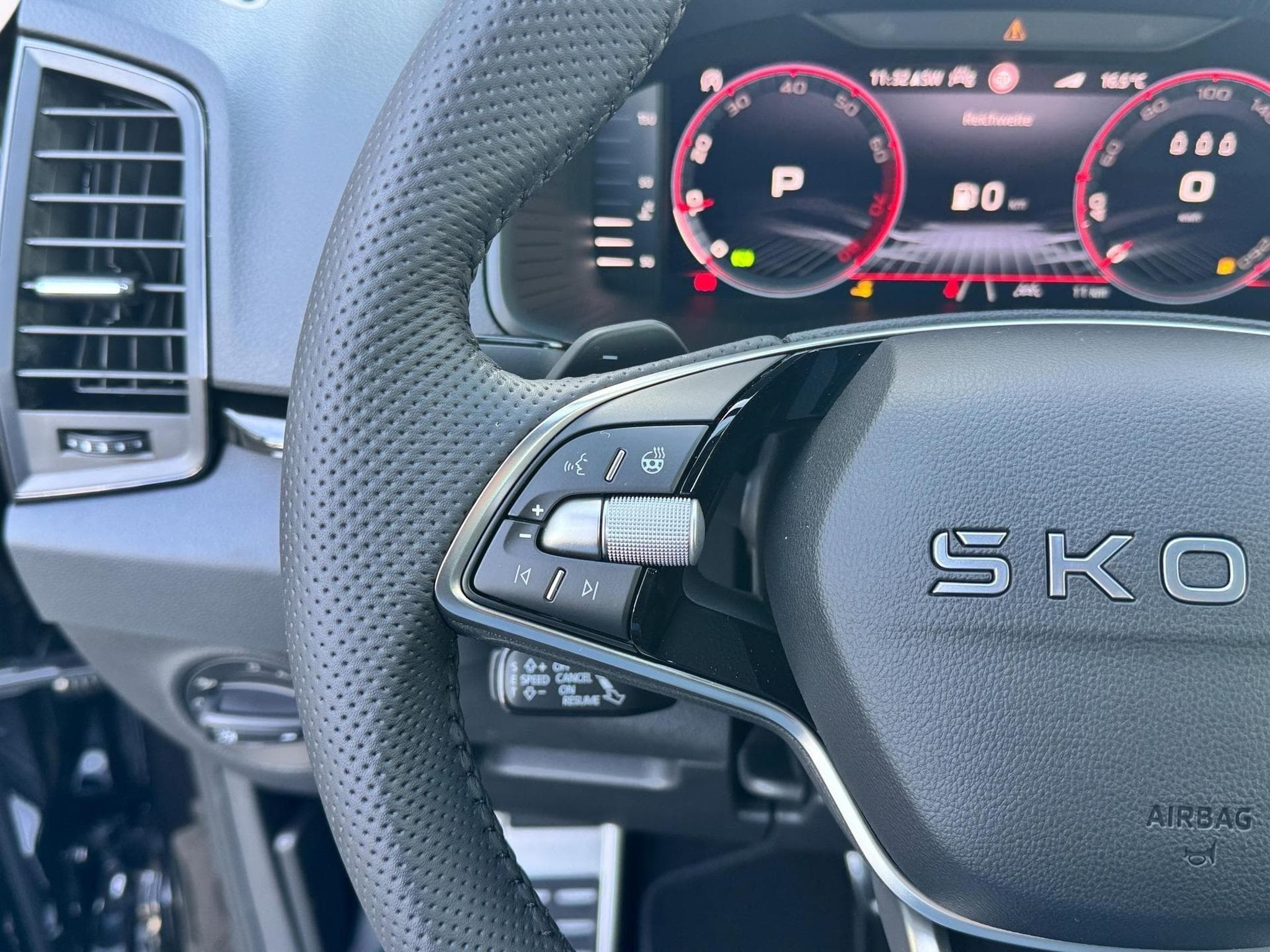 Skoda Karoq 1,5 TSI DSG (2026) - Photo 13