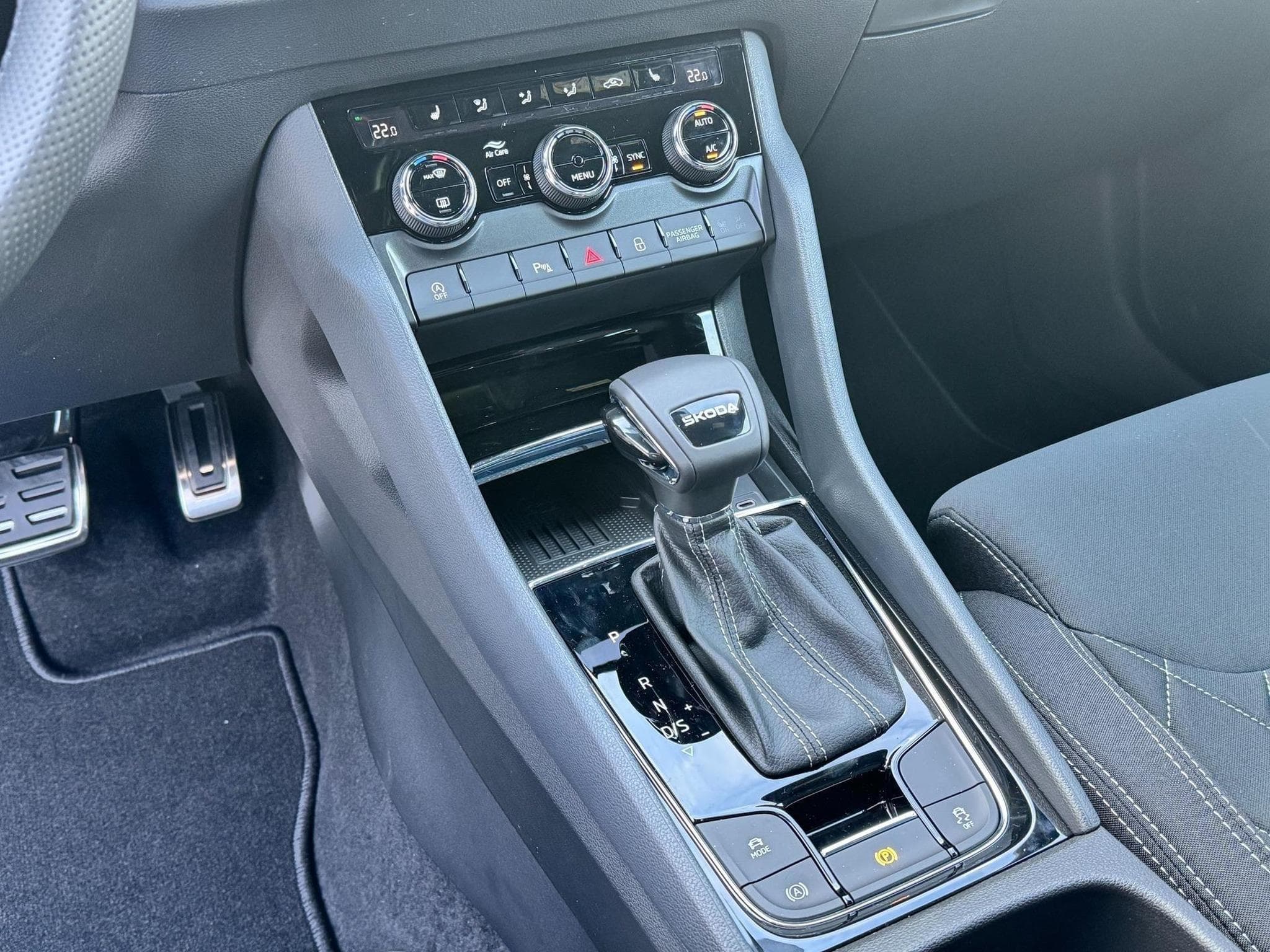 Skoda Karoq 1,5 TSI DSG (2026) - Photo 15