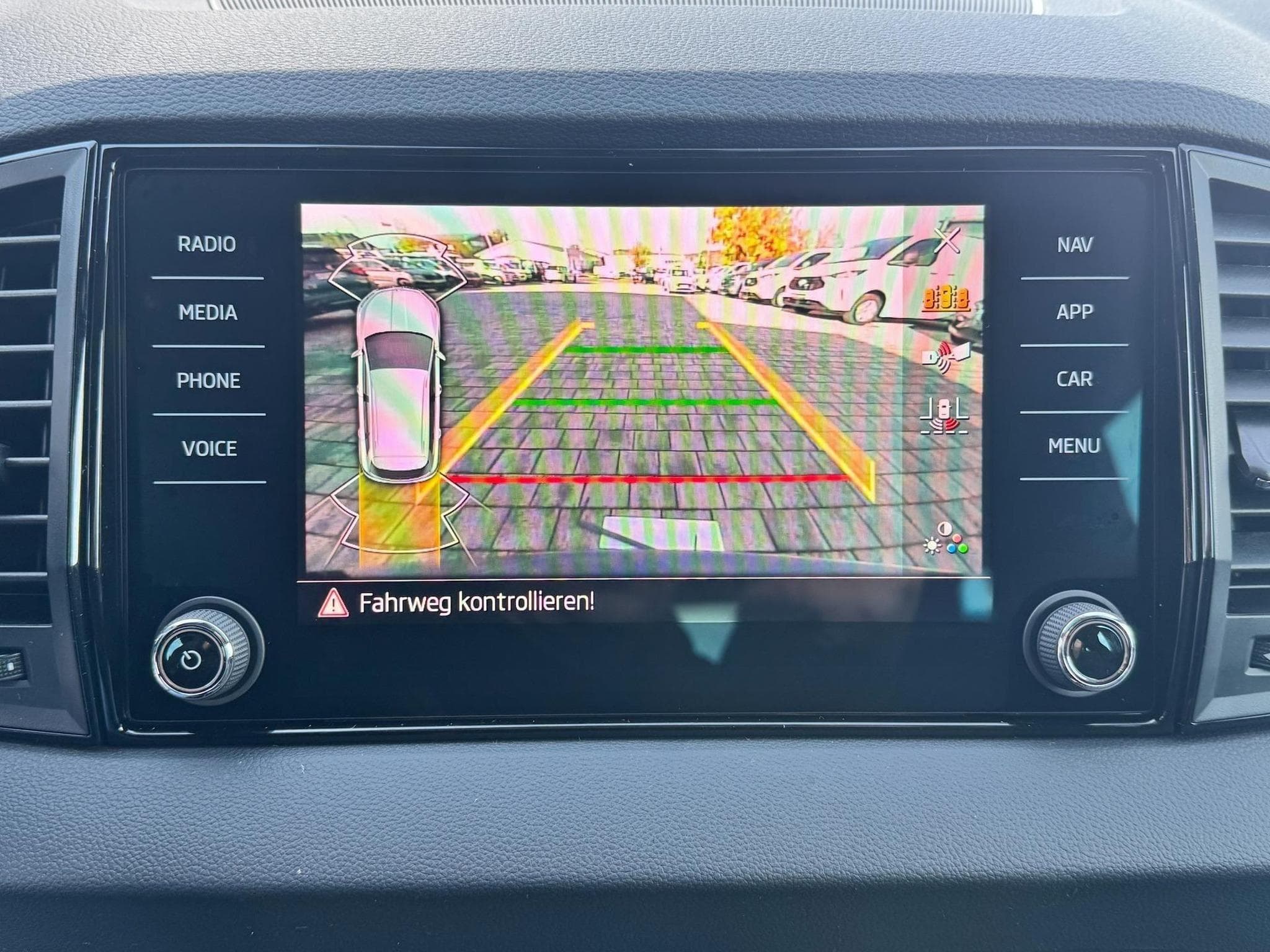 Skoda Karoq 1,5 TSI DSG (2026) - Photo 17