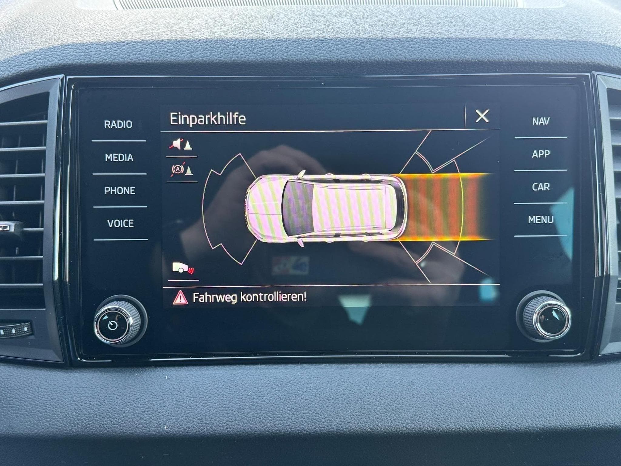 Skoda Karoq 1,5 TSI DSG (2026) - Photo 18