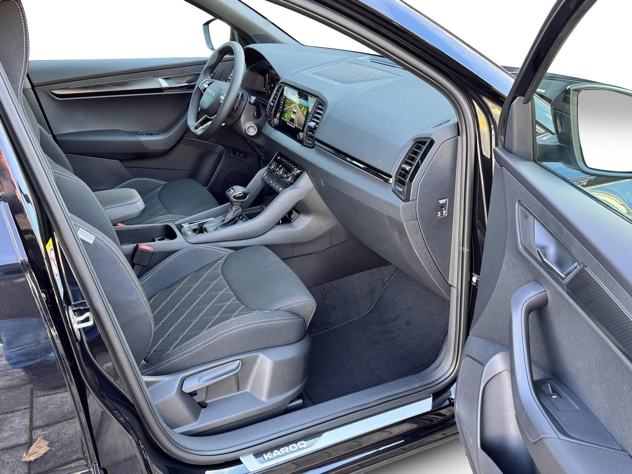 Skoda Karoq 1,5 TSI DSG (2026) - Photo 9