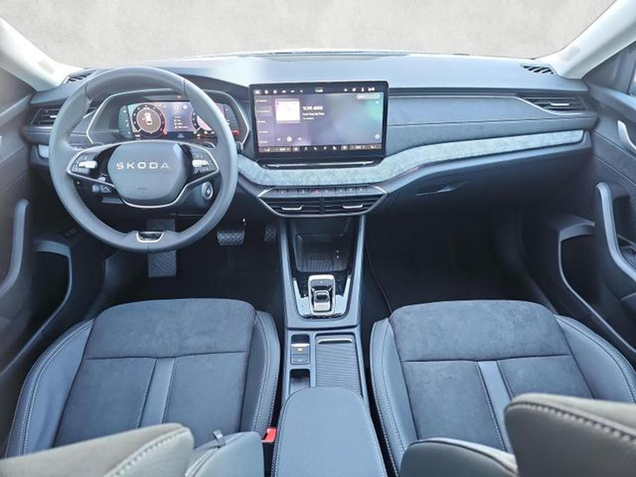 Skoda Octavia 2.0 TDI 110 kW Selection (2025) - Photo 11