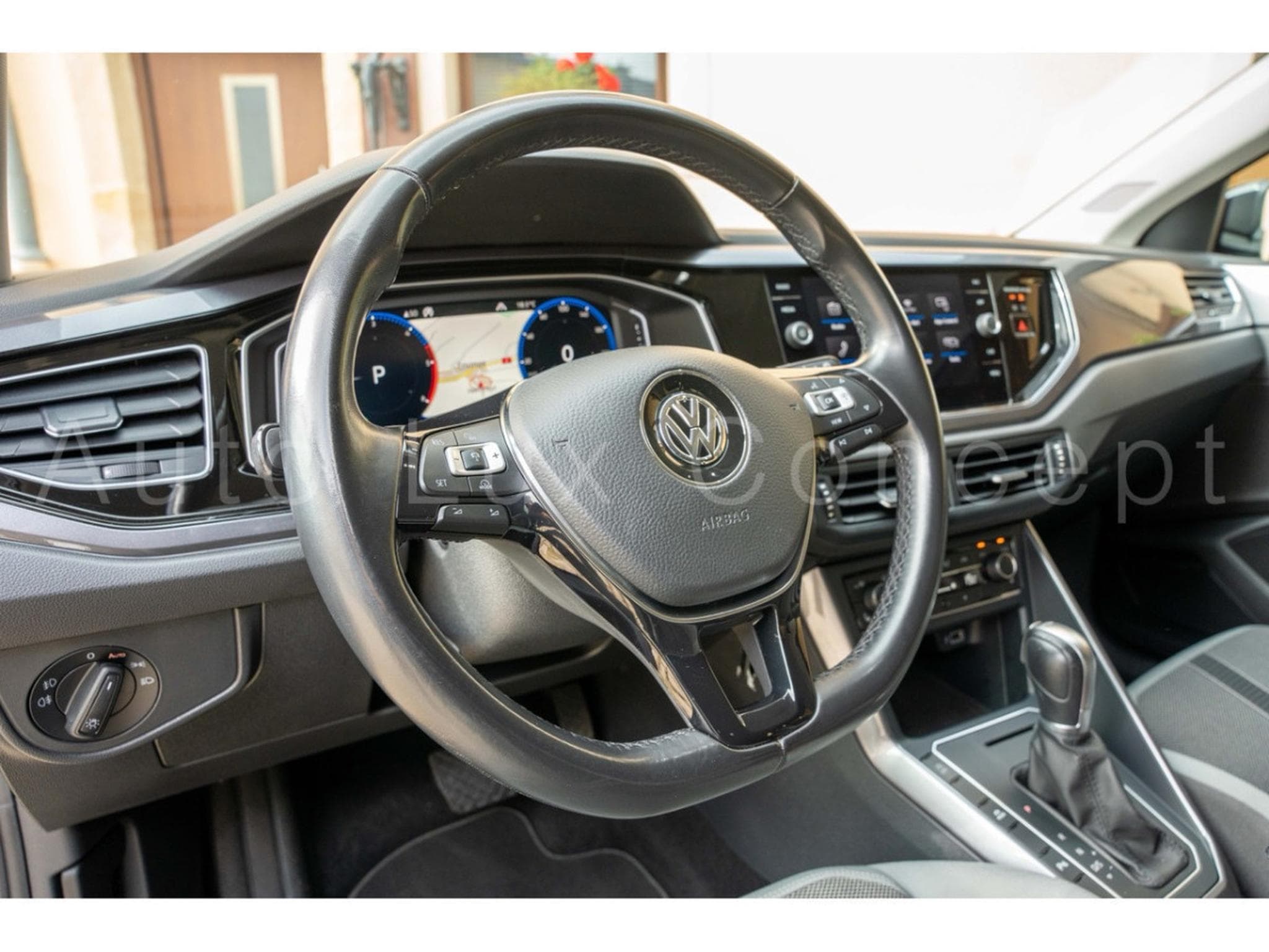 VW Polo 1.6 TDI R-Line DSG (2018) - Photo 20